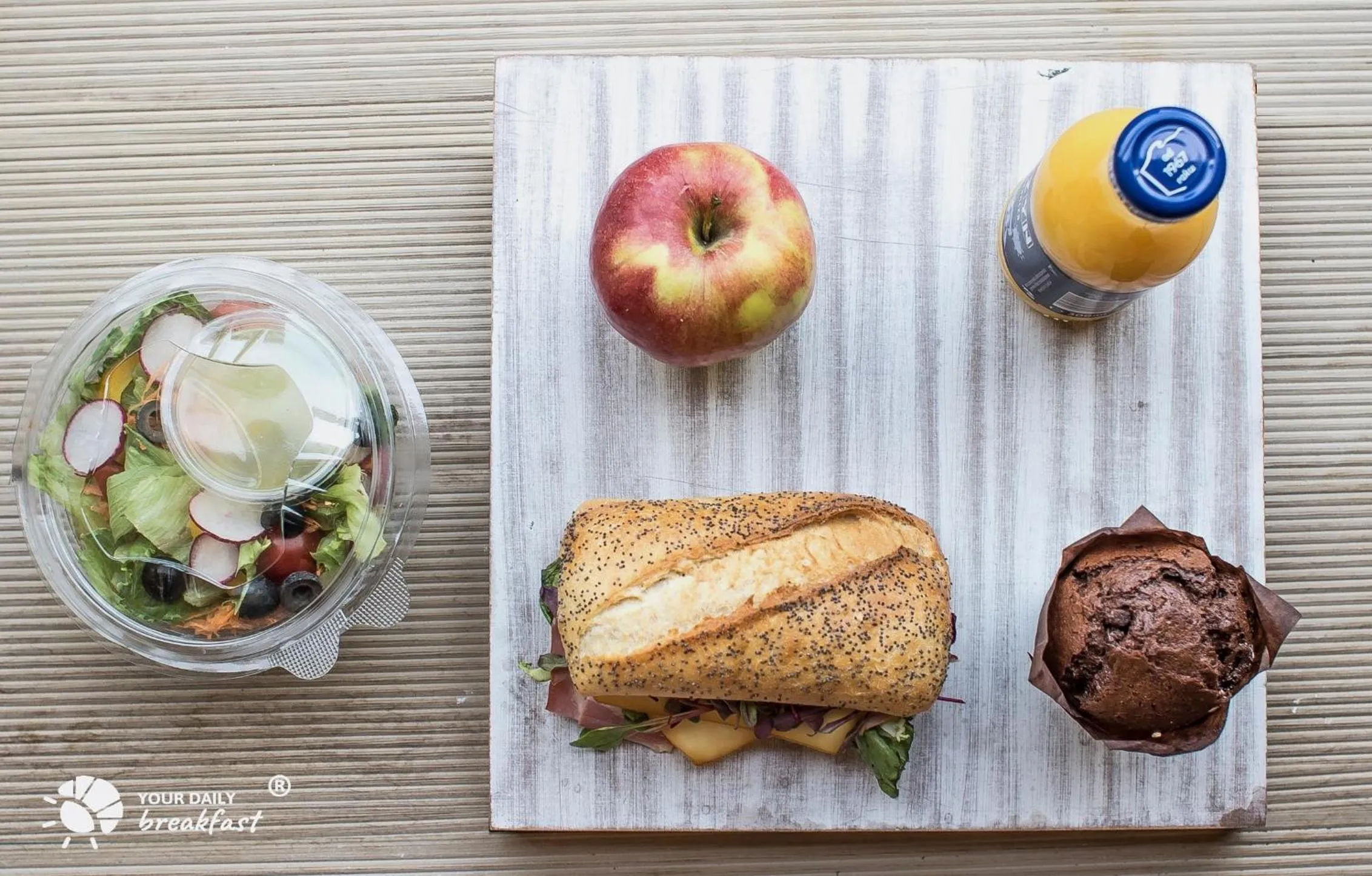 Breakfast in NotaBene Wola Apartment
