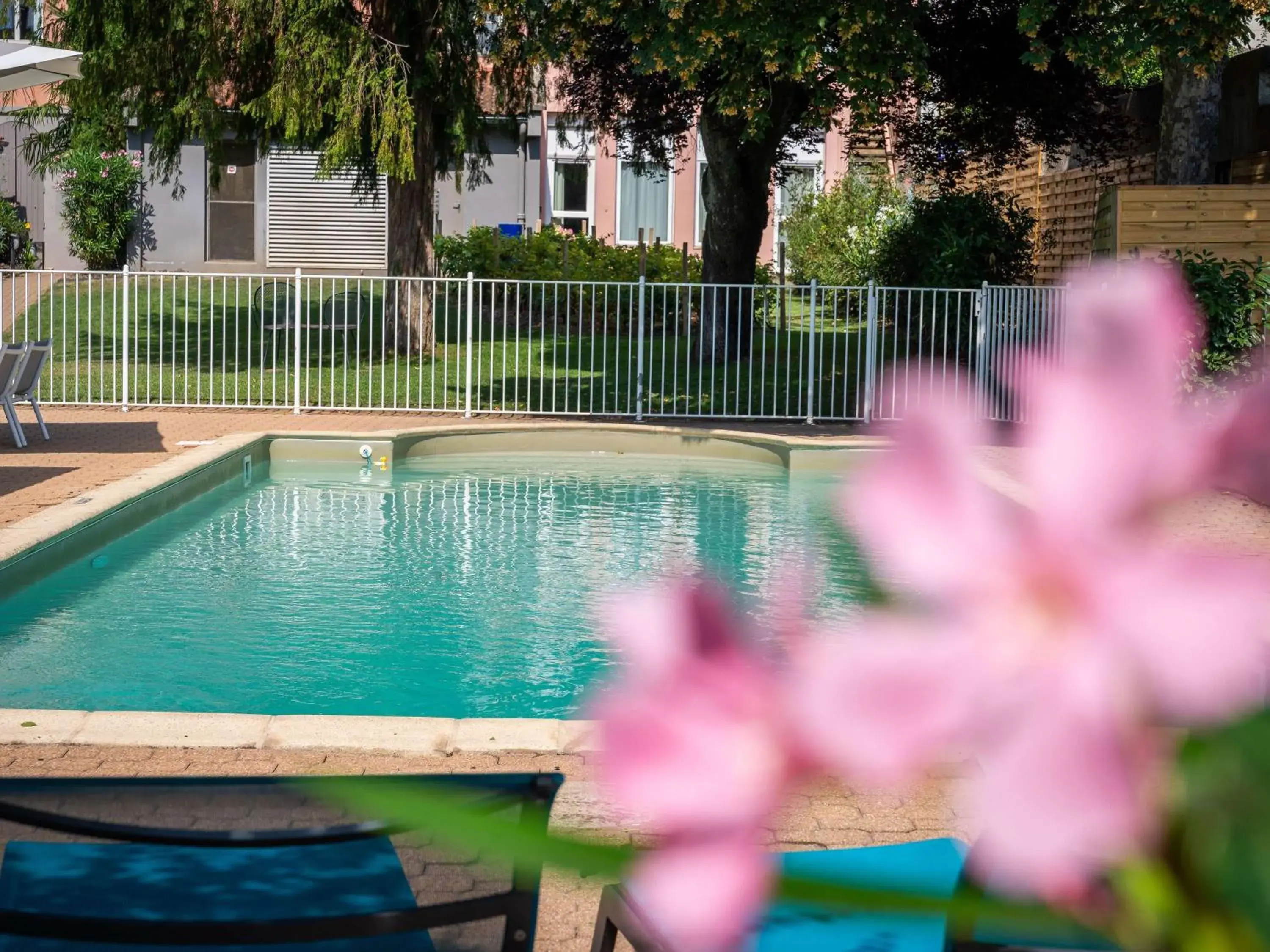 Pool view in ibis Styles Macon Centre Pool view in ibis Styles Macon Centre
