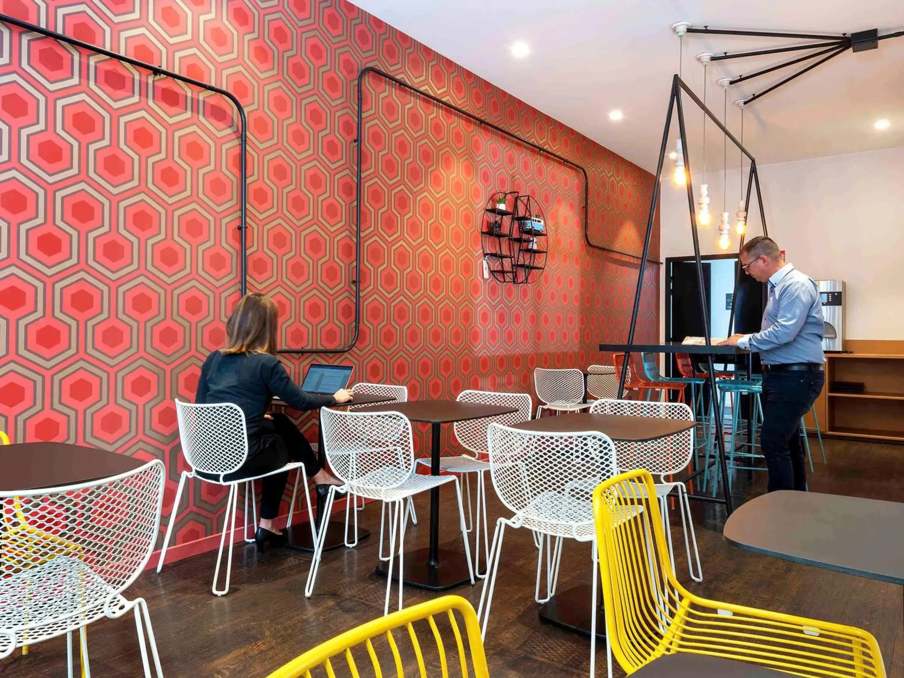 Lounge or bar in ibis Styles Macon Centre Lounge or bar in ibis Styles Macon Centre