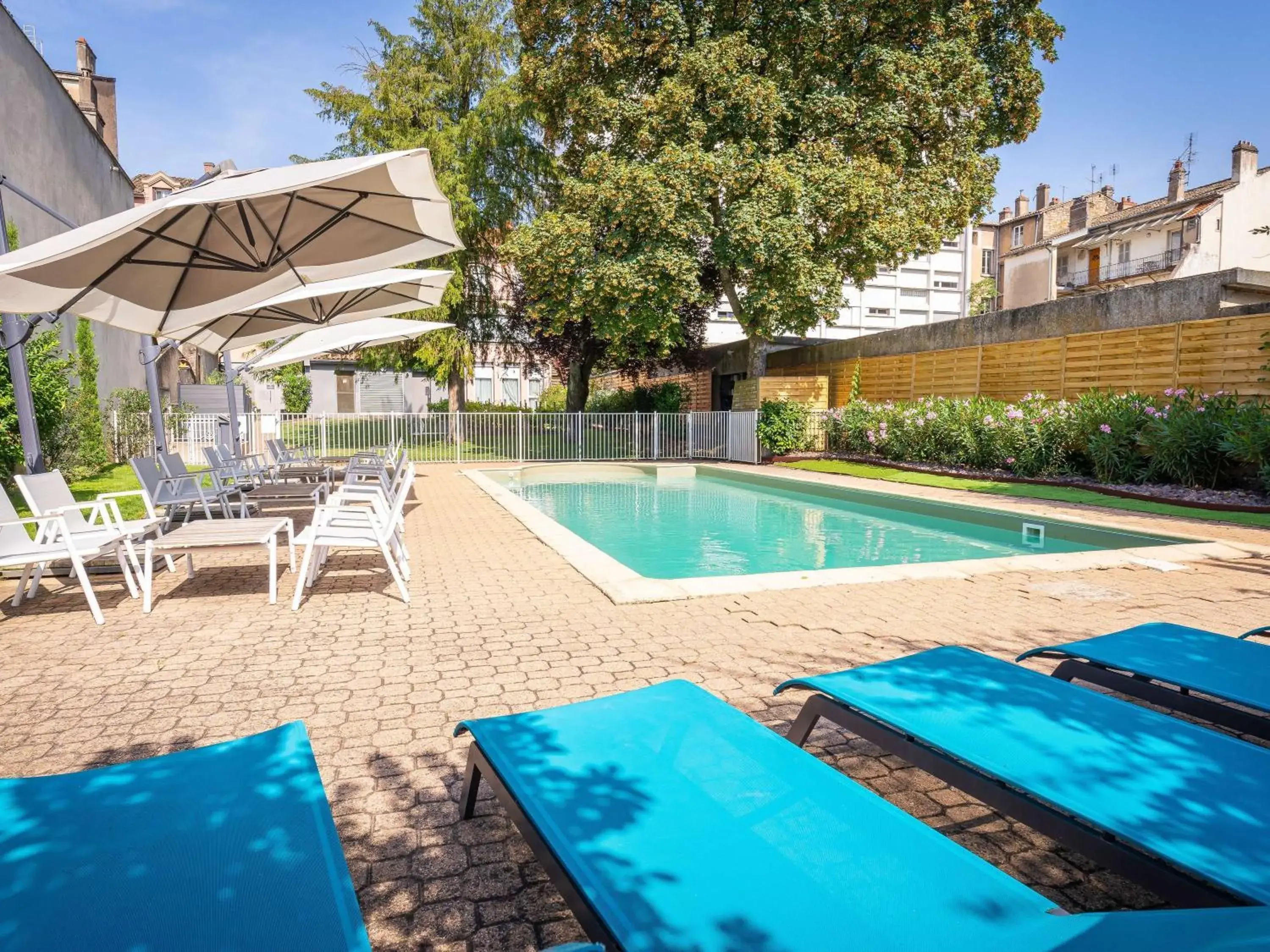 Pool view in ibis Styles Macon Centre Pool view in ibis Styles Macon Centre
