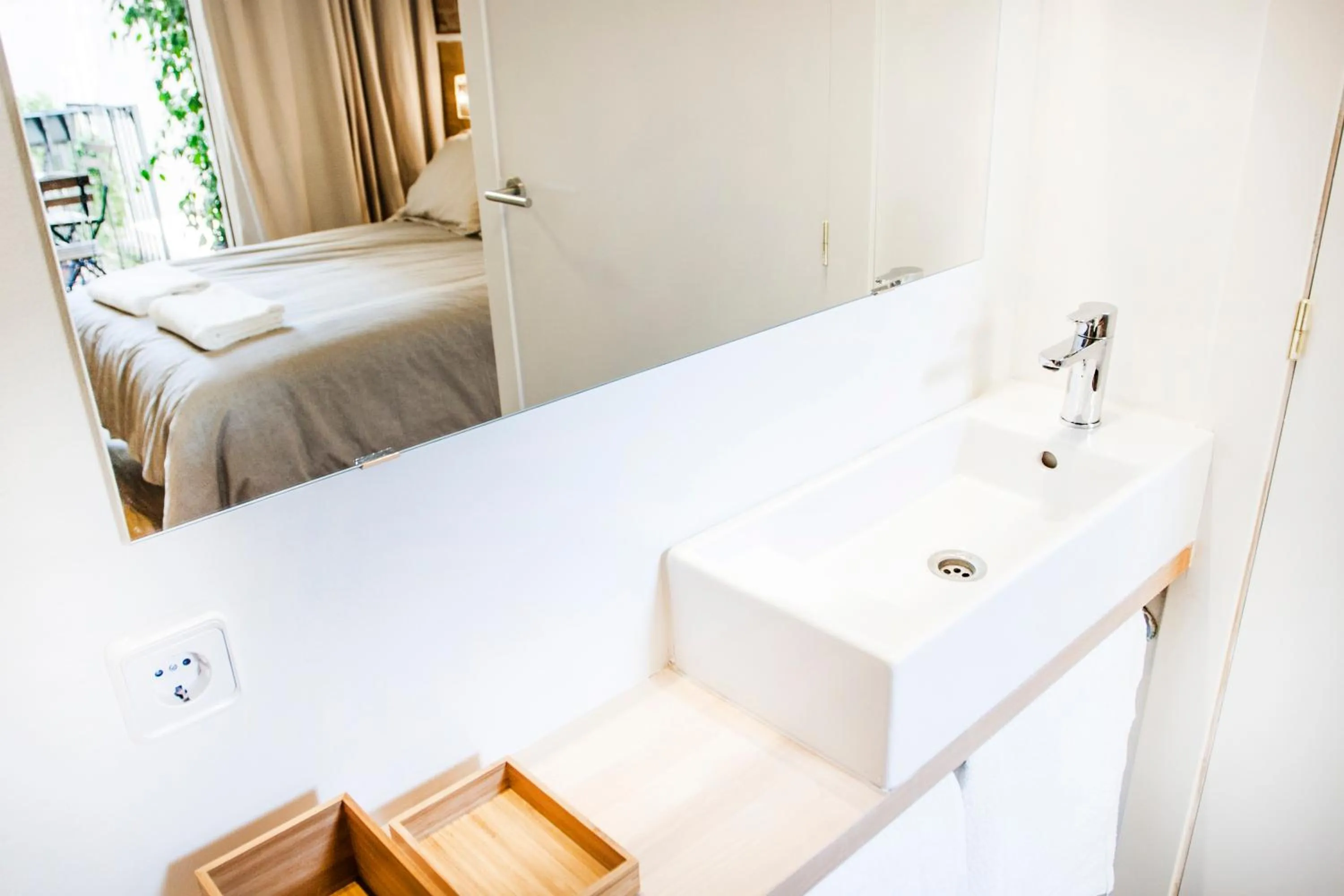 Bathroom, Bed in Cien