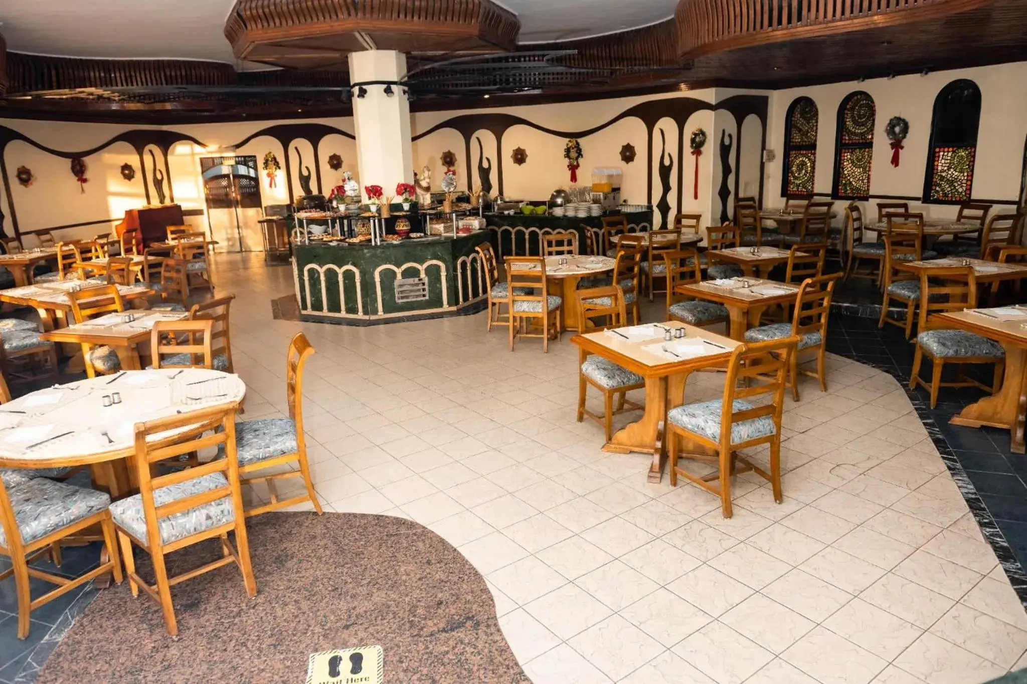 Restaurant/places to eat in Turquoise Beach Hotel Restaurant/places to eat in Turquoise Beach Hotel