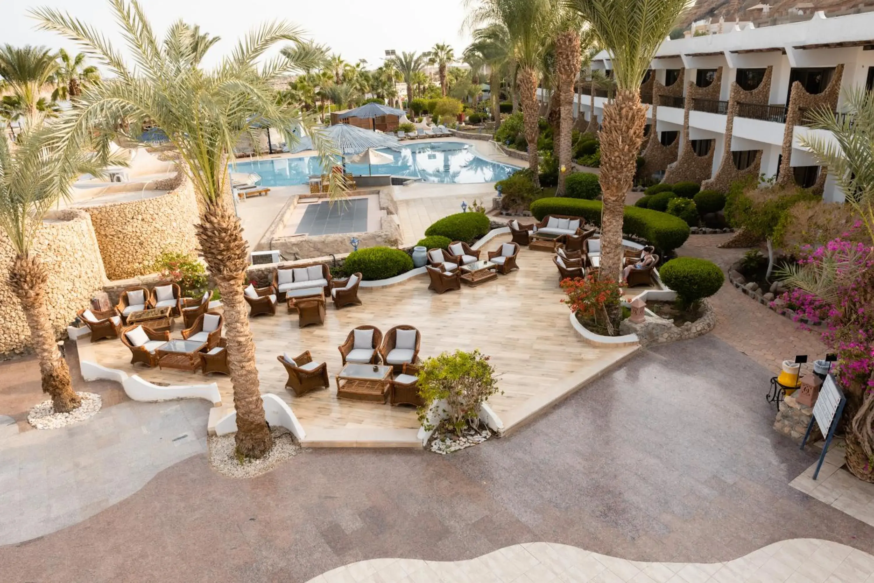 Property building in Turquoise Beach Hotel Property building in Turquoise Beach Hotel