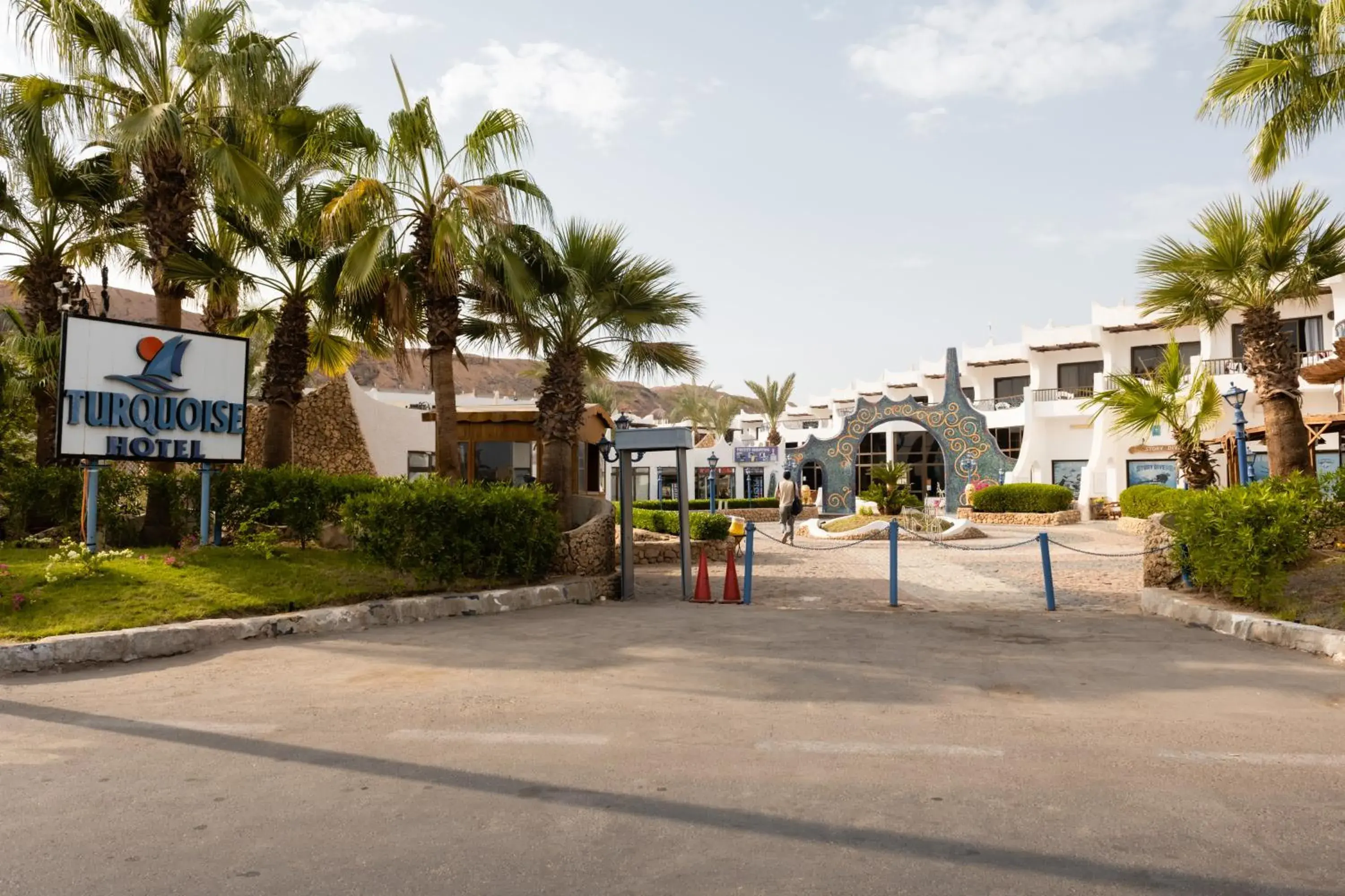 Facade/entrance in Turquoise Beach Hotel Facade/entrance in Turquoise Beach Hotel