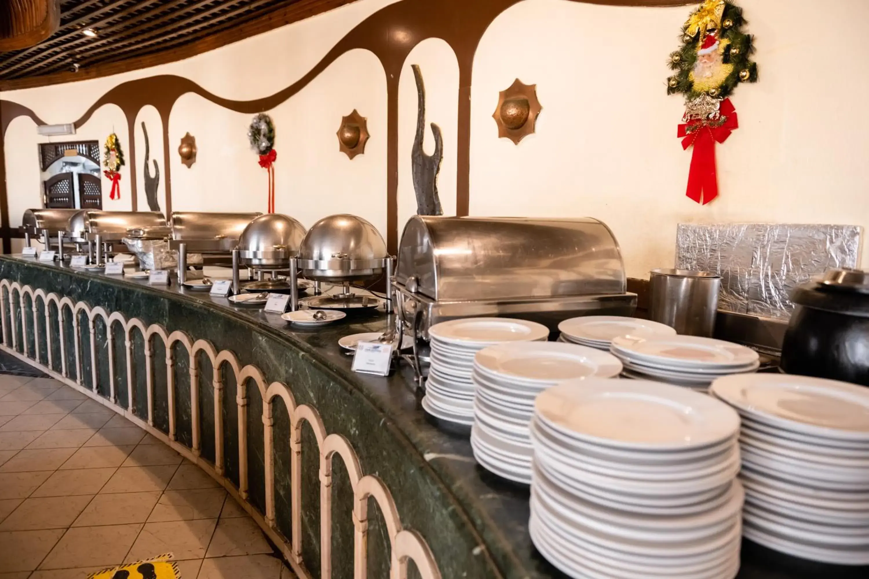 Restaurant/places to eat in Turquoise Beach Hotel Restaurant/places to eat in Turquoise Beach Hotel