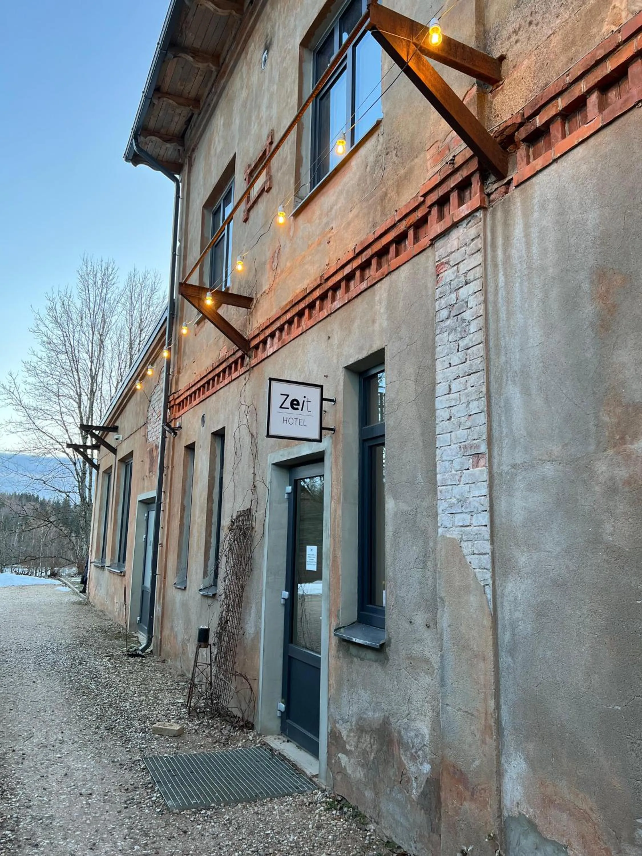 Facade/entrance in Zeit Hotel