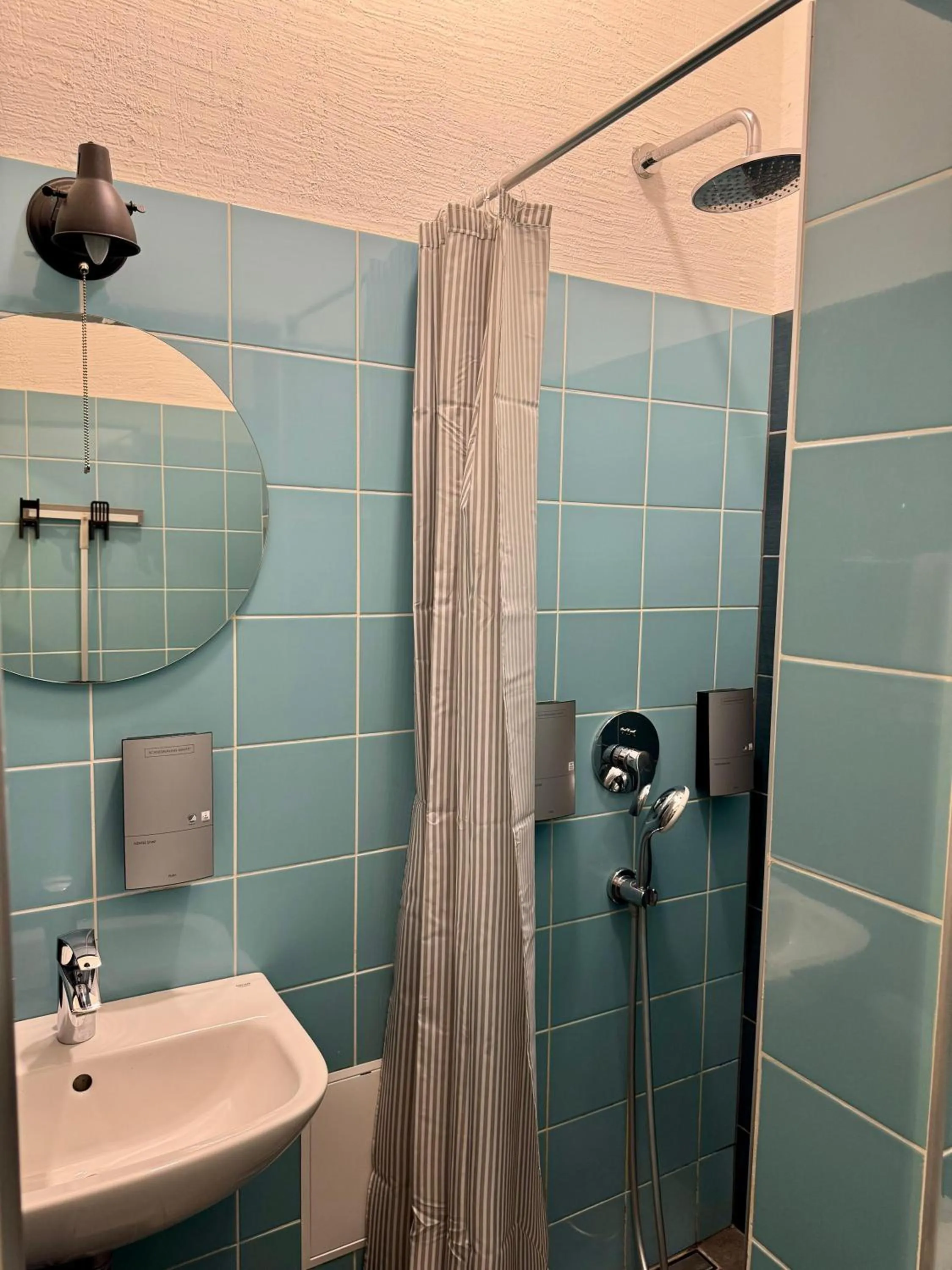 Shower in Zeit Hotel