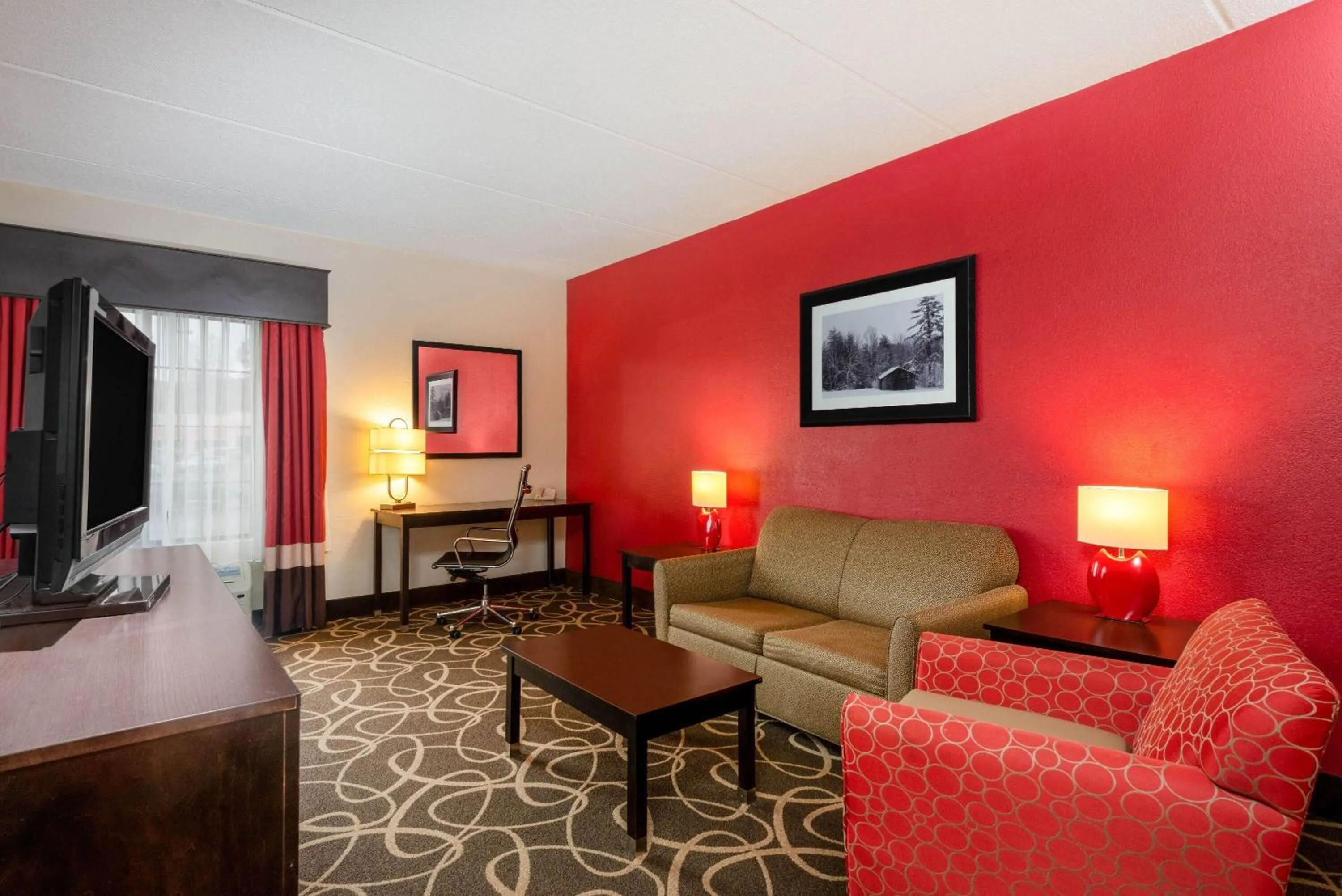Photo of the whole room in La Quinta Inn & Suites - New River Gorge National Park