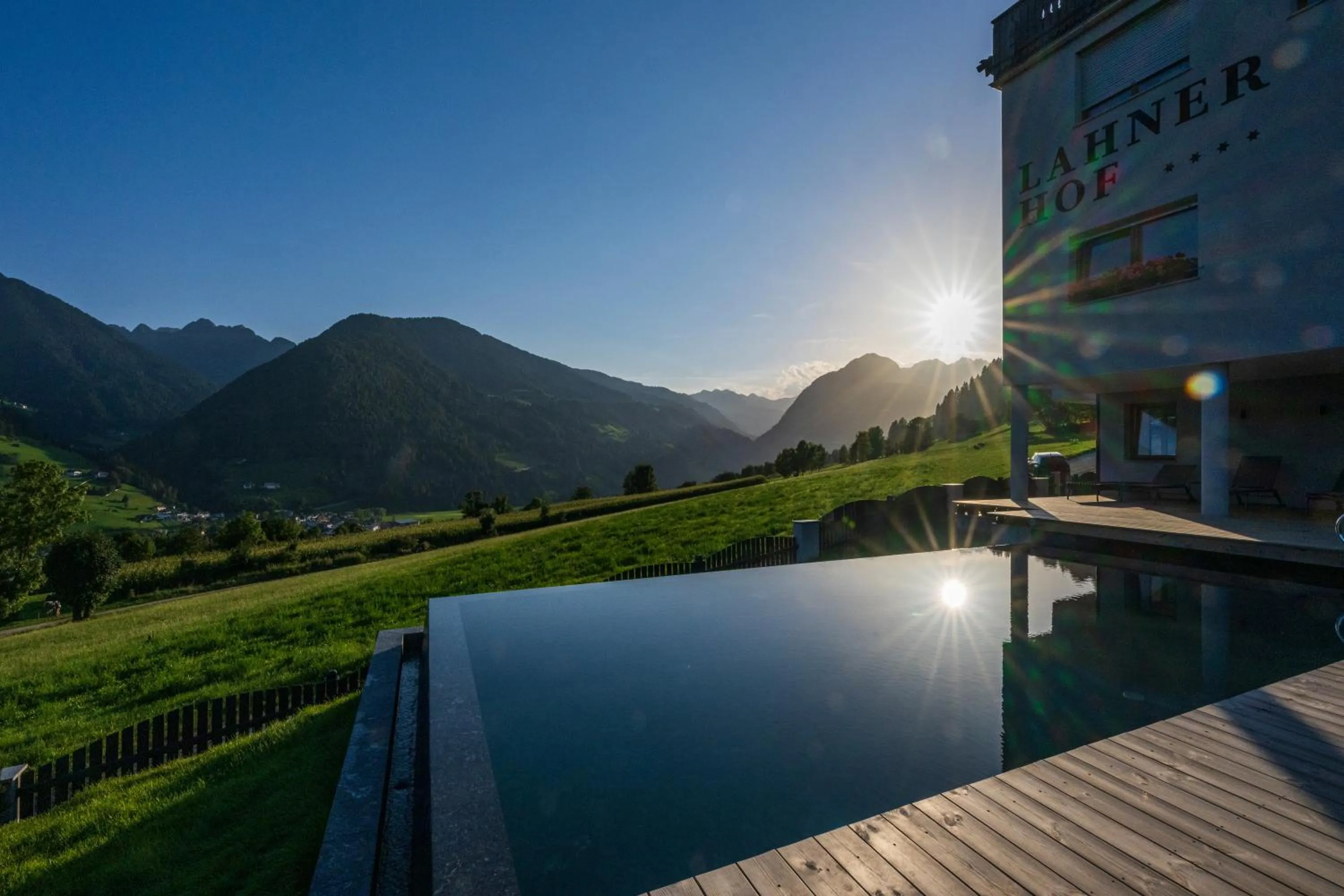 Swimming pool in Hotel Lahnerhof