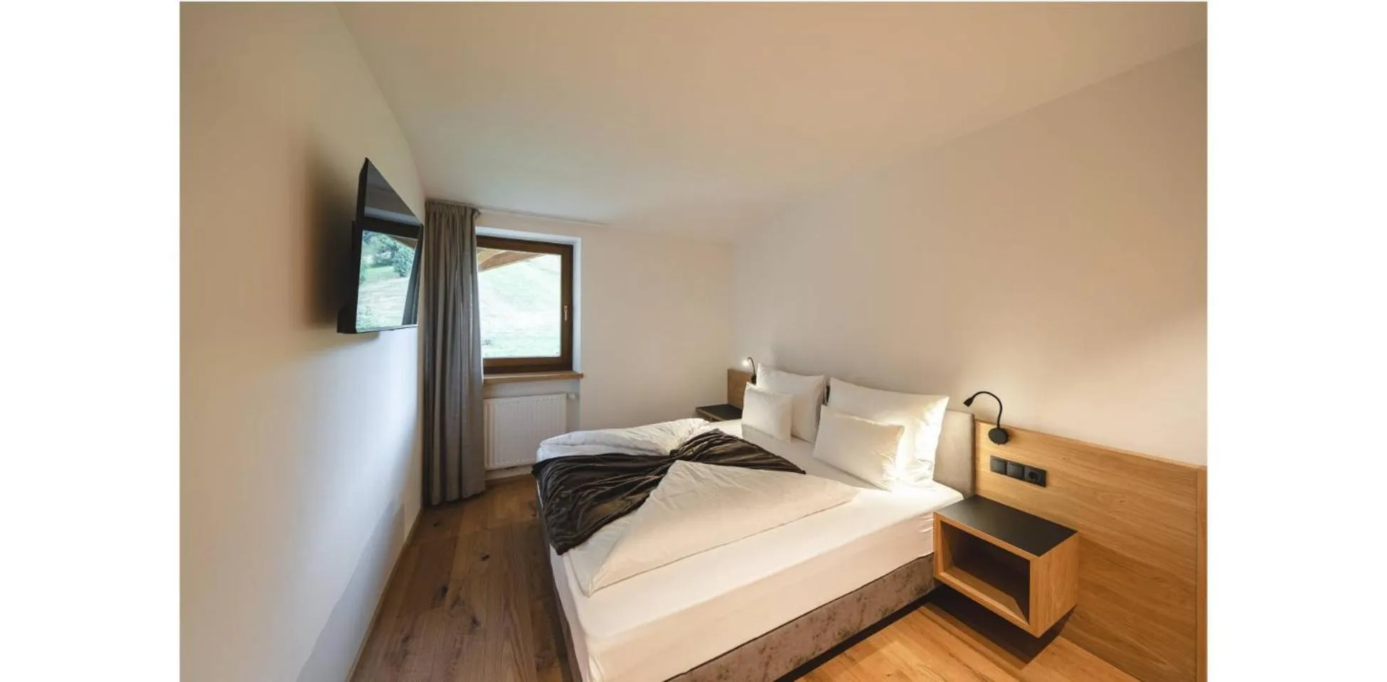 Bed in Hotel Lahnerhof