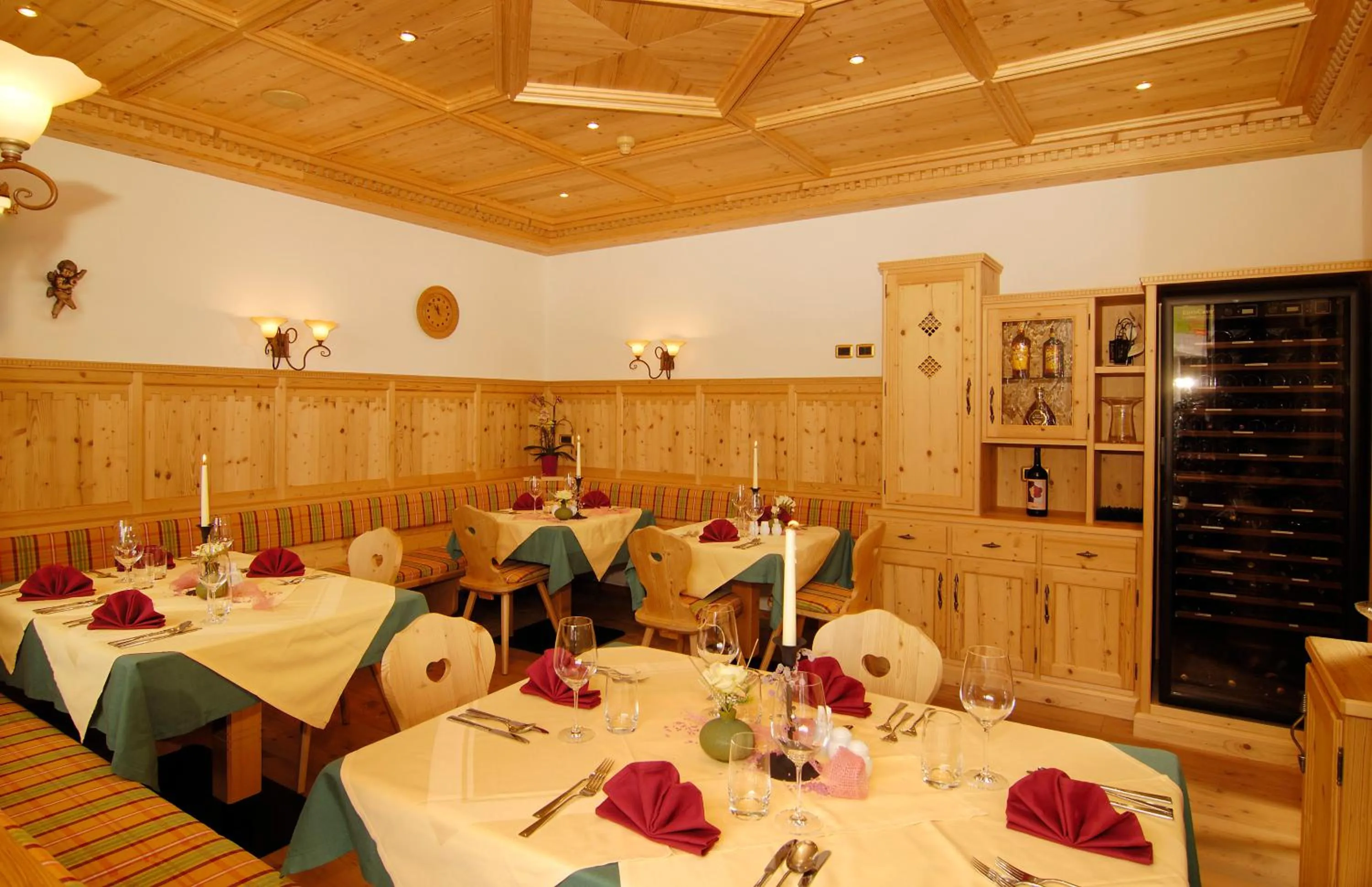 Restaurant/places to eat in Hotel Lahnerhof
