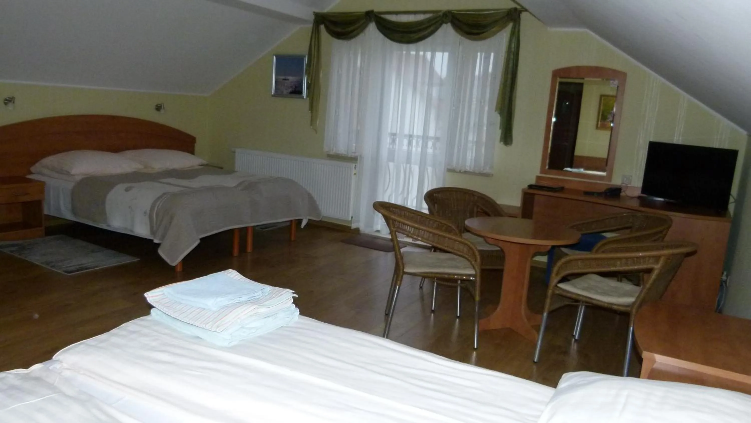 Photo of the whole room in Willa IKA