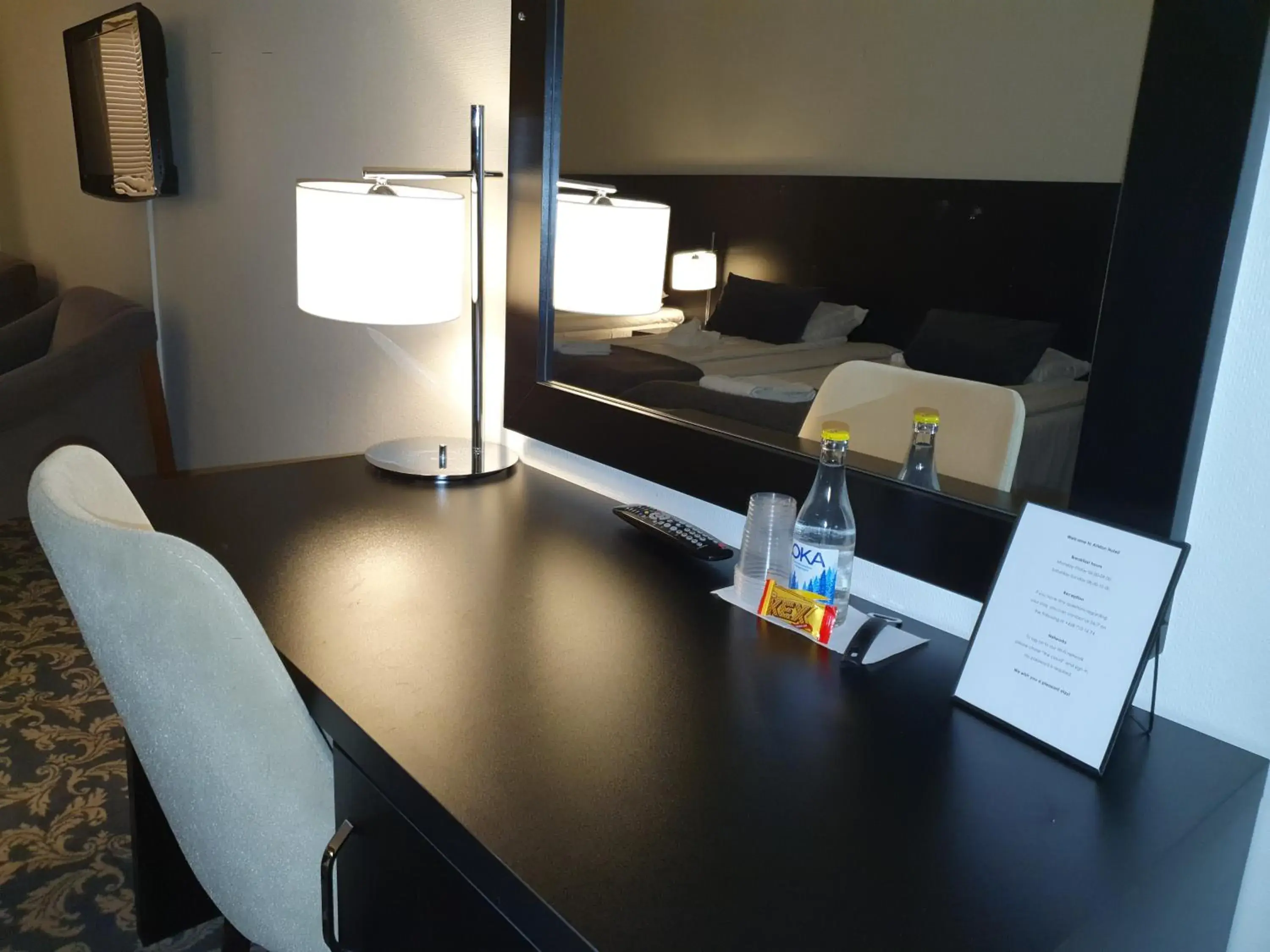 Seating area, Bed in Ariston Hotell Seating area, Bed in Ariston Hotell