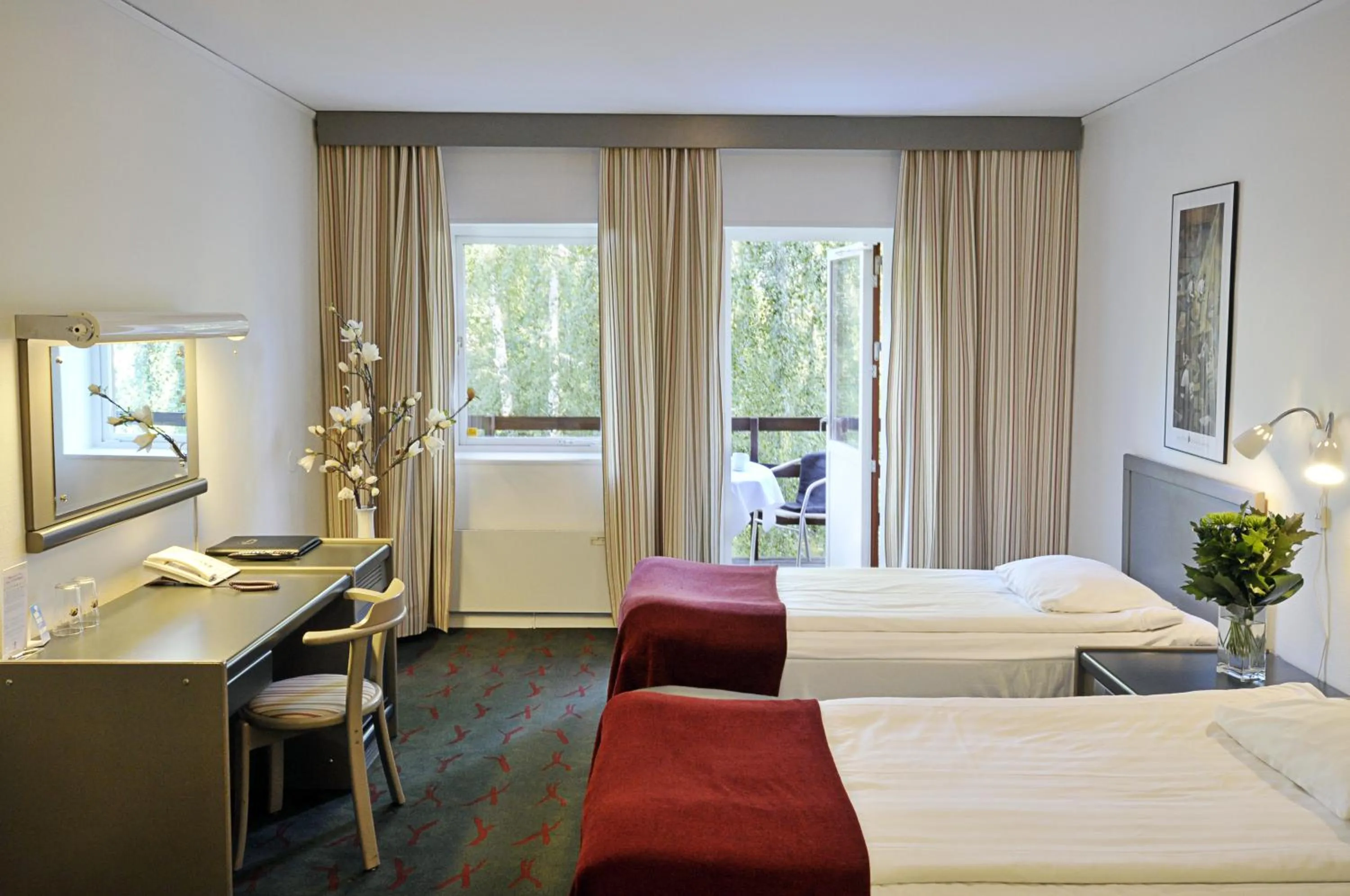 Photo of the whole room, Bed in Ariston Hotell