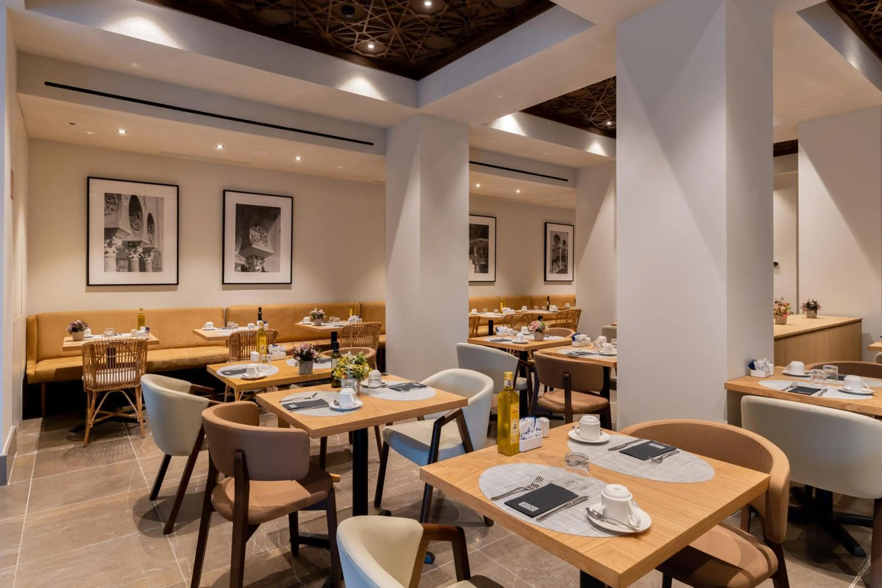 Breakfast in H10 Palacio Colomera