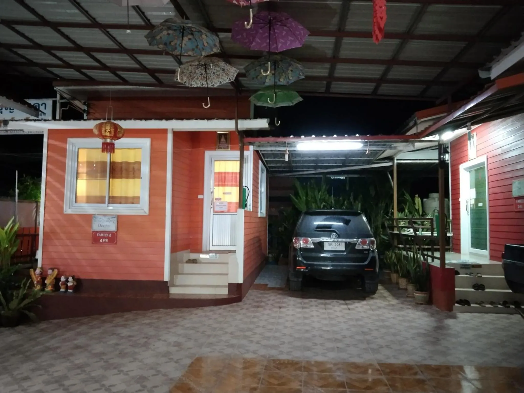 Facade/entrance in บุญจินดา รีสอร์ท