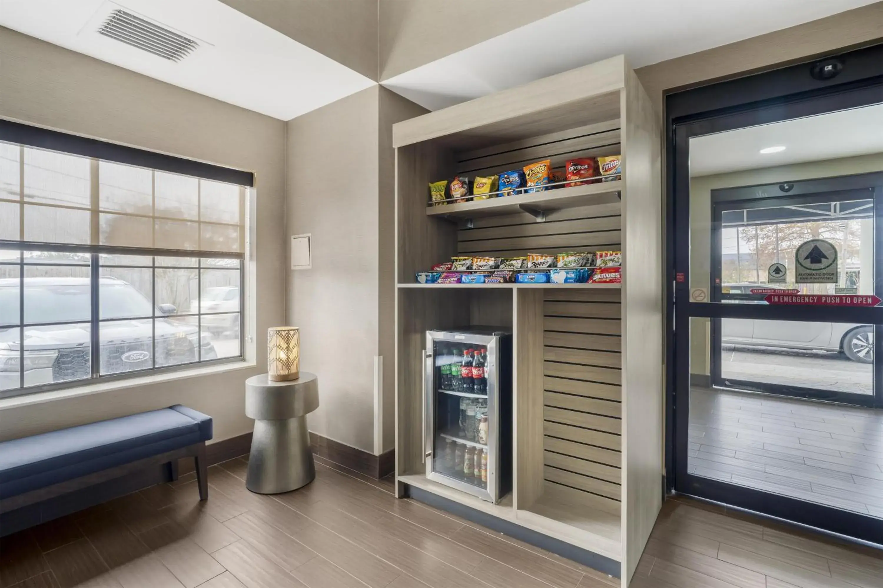 Property building, Bed in Best Western Kenner Property building, Bed in Best Western Kenner