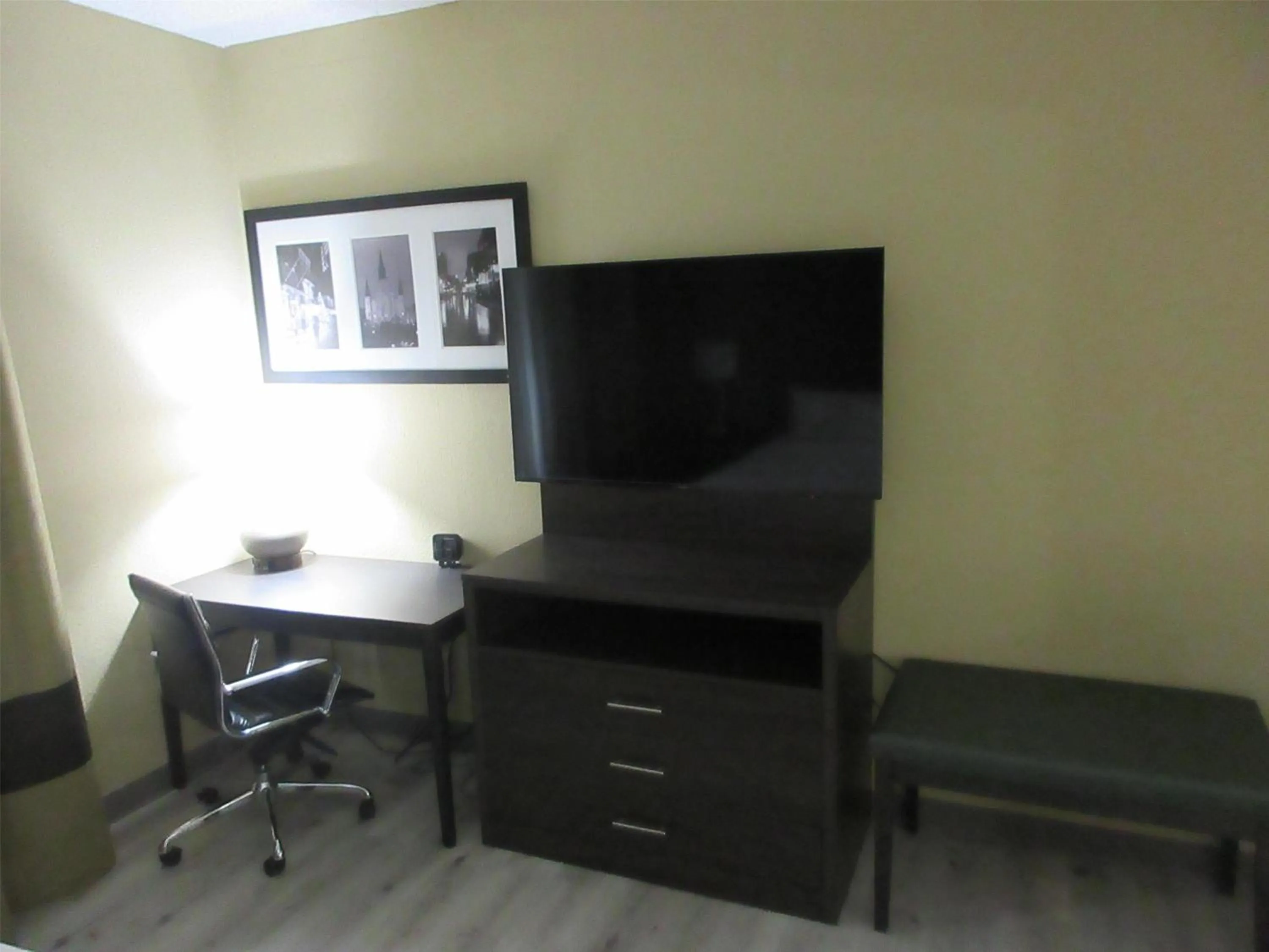 Bedroom in Best Western Kenner