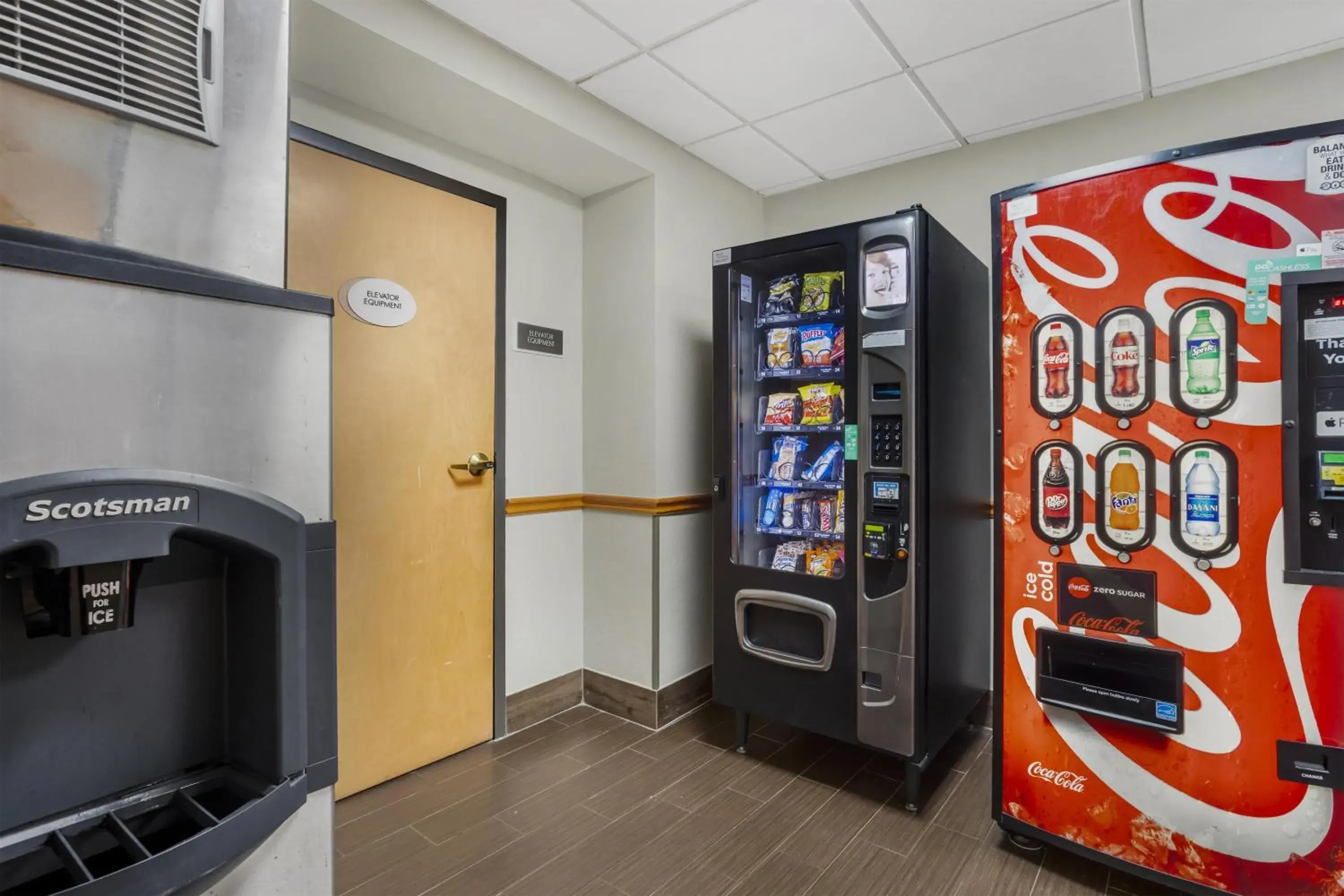 Property building in Best Western Kenner Property building in Best Western Kenner