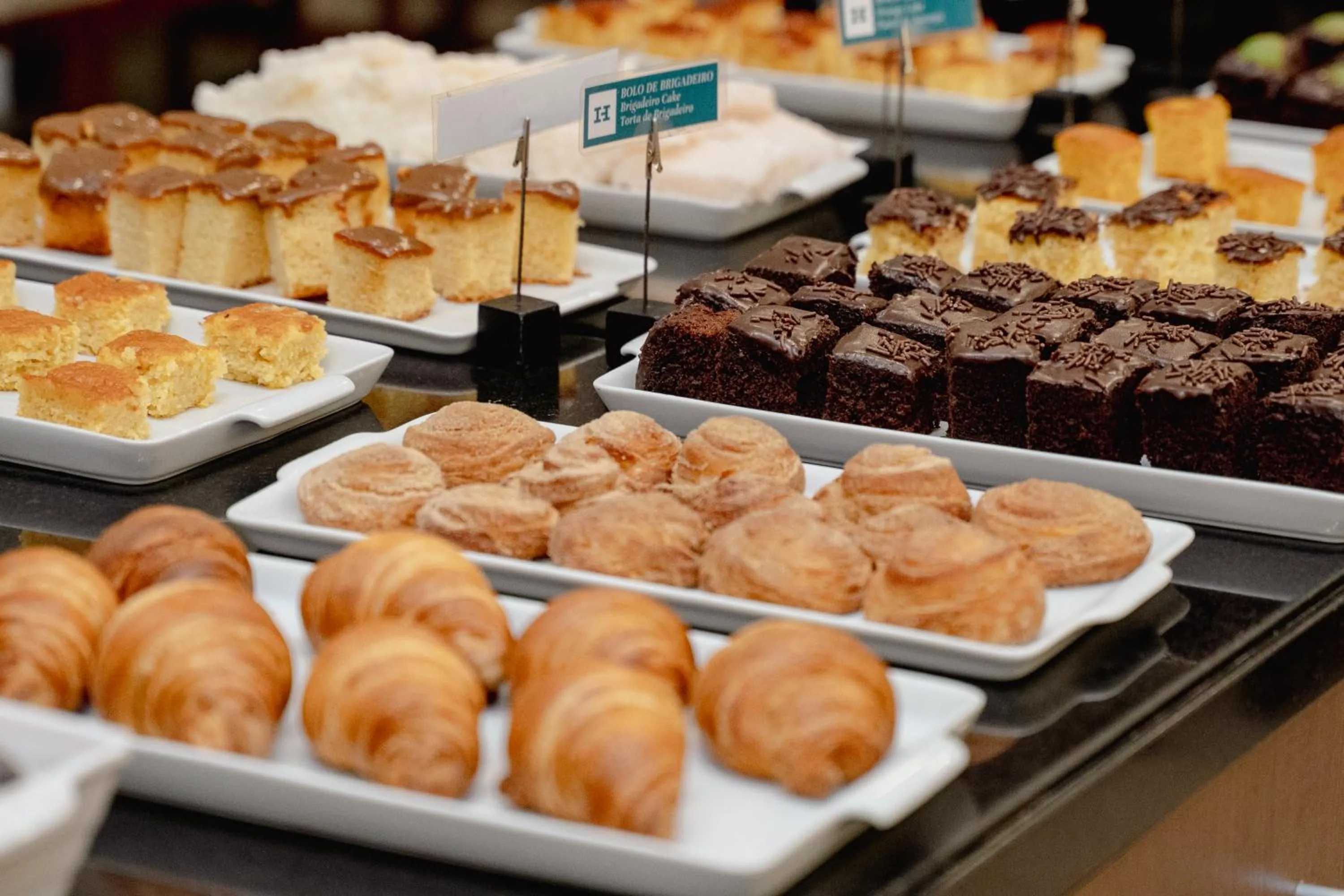 Buffet breakfast in Interclass Florianópolis