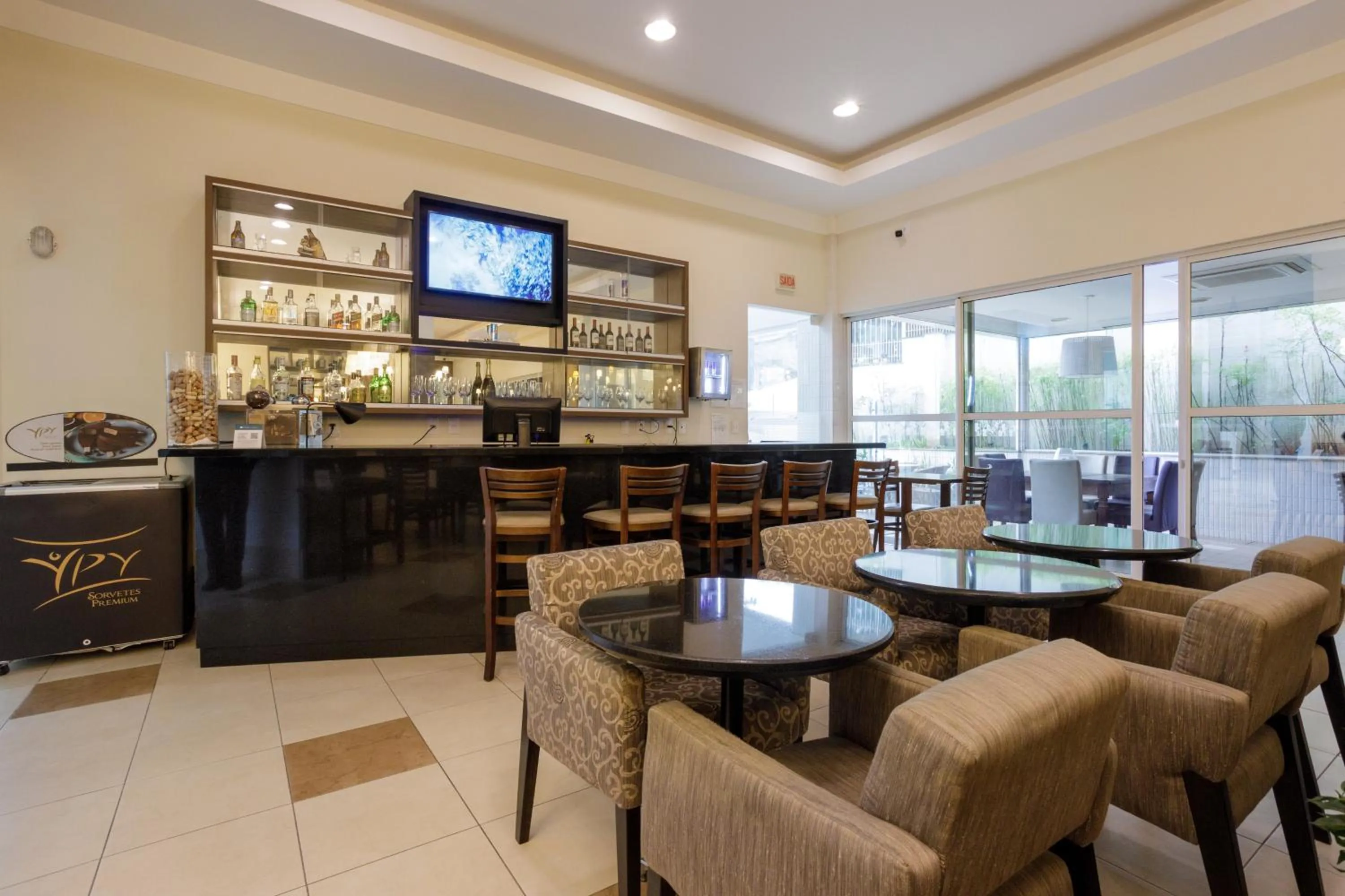 Restaurant/places to eat in Interclass Florianópolis