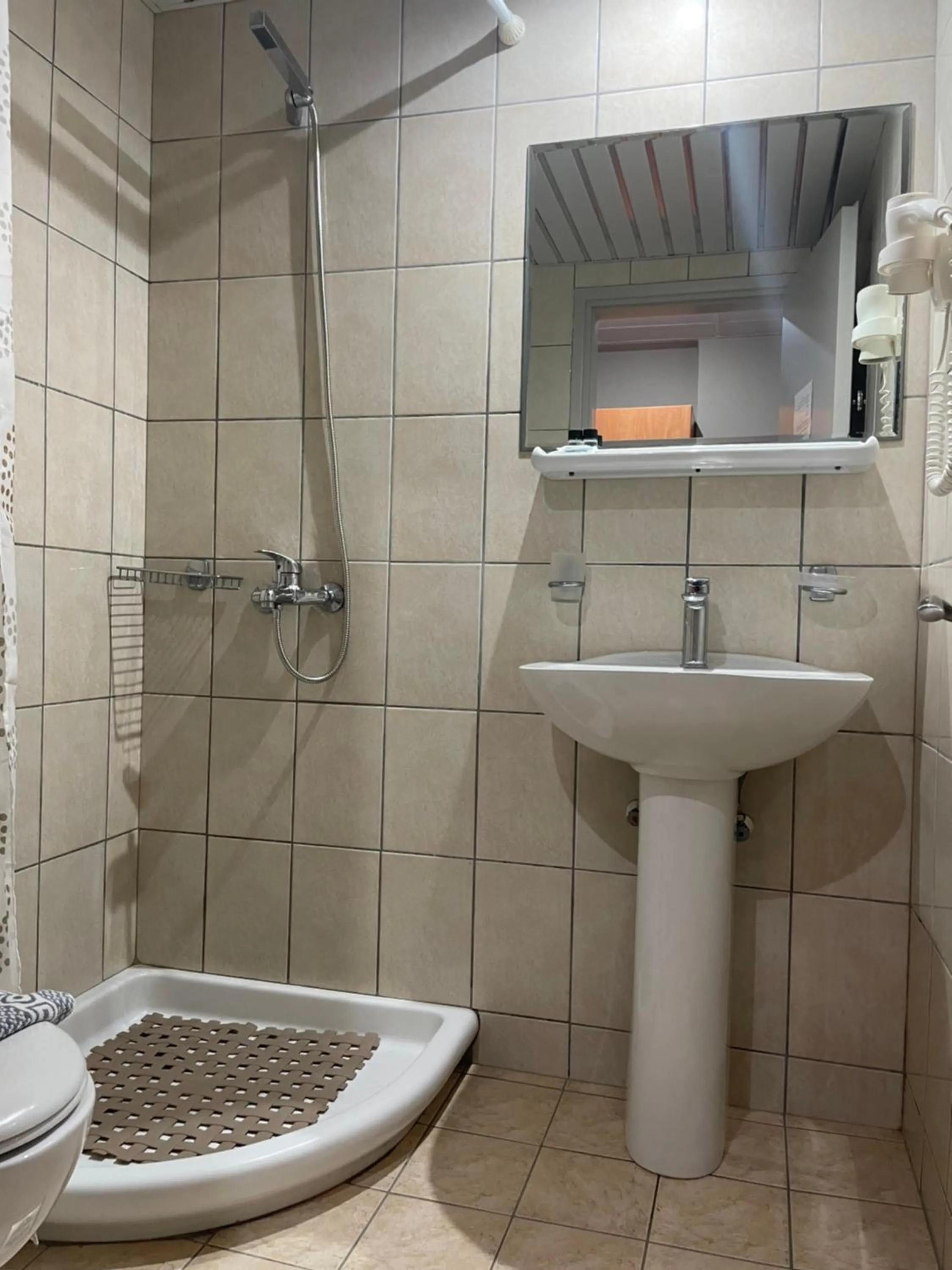 Shower in Olympia