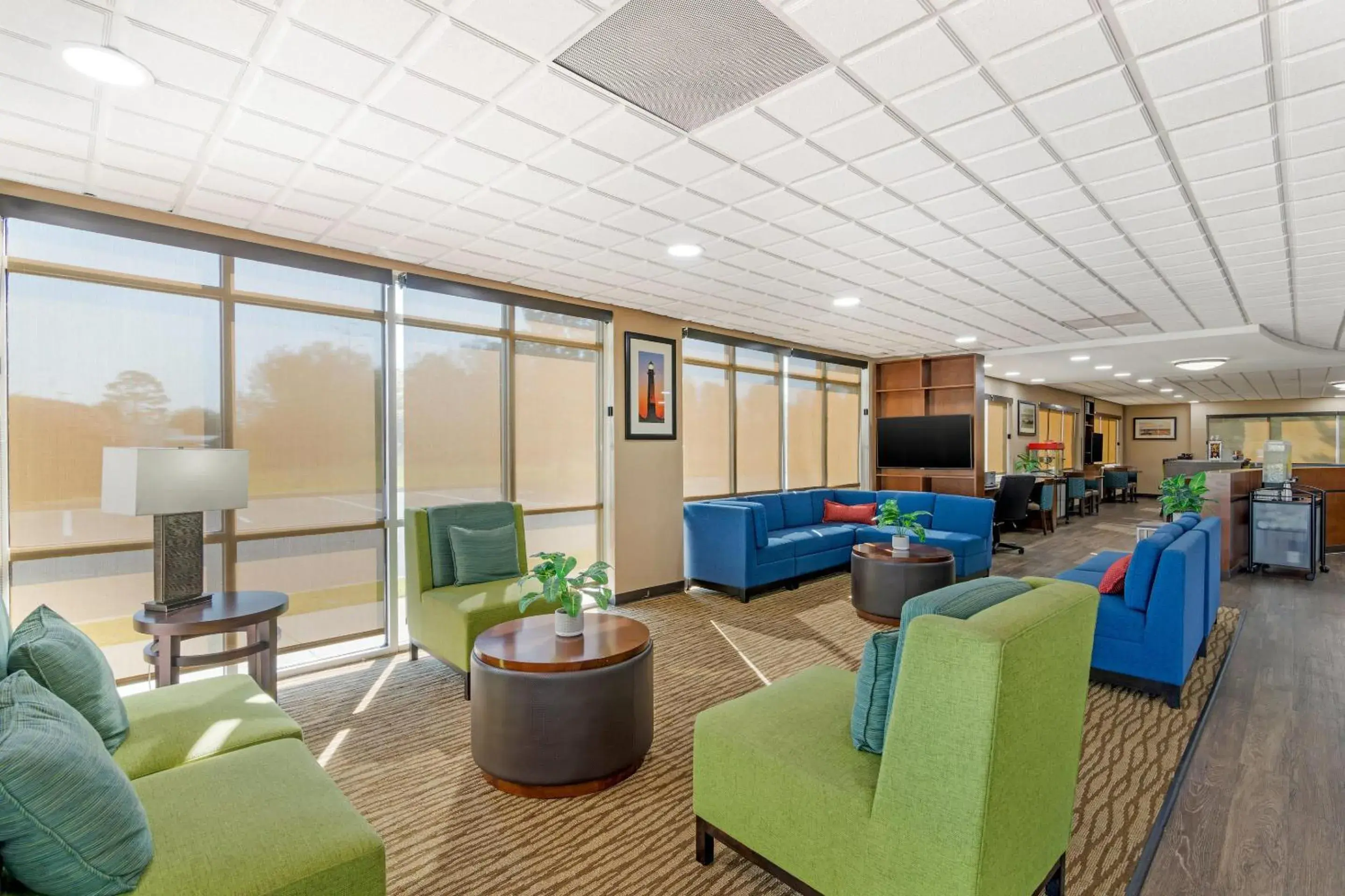 Lobby or reception in Comfort Suites Brunswick Lobby or reception in Comfort Suites Brunswick