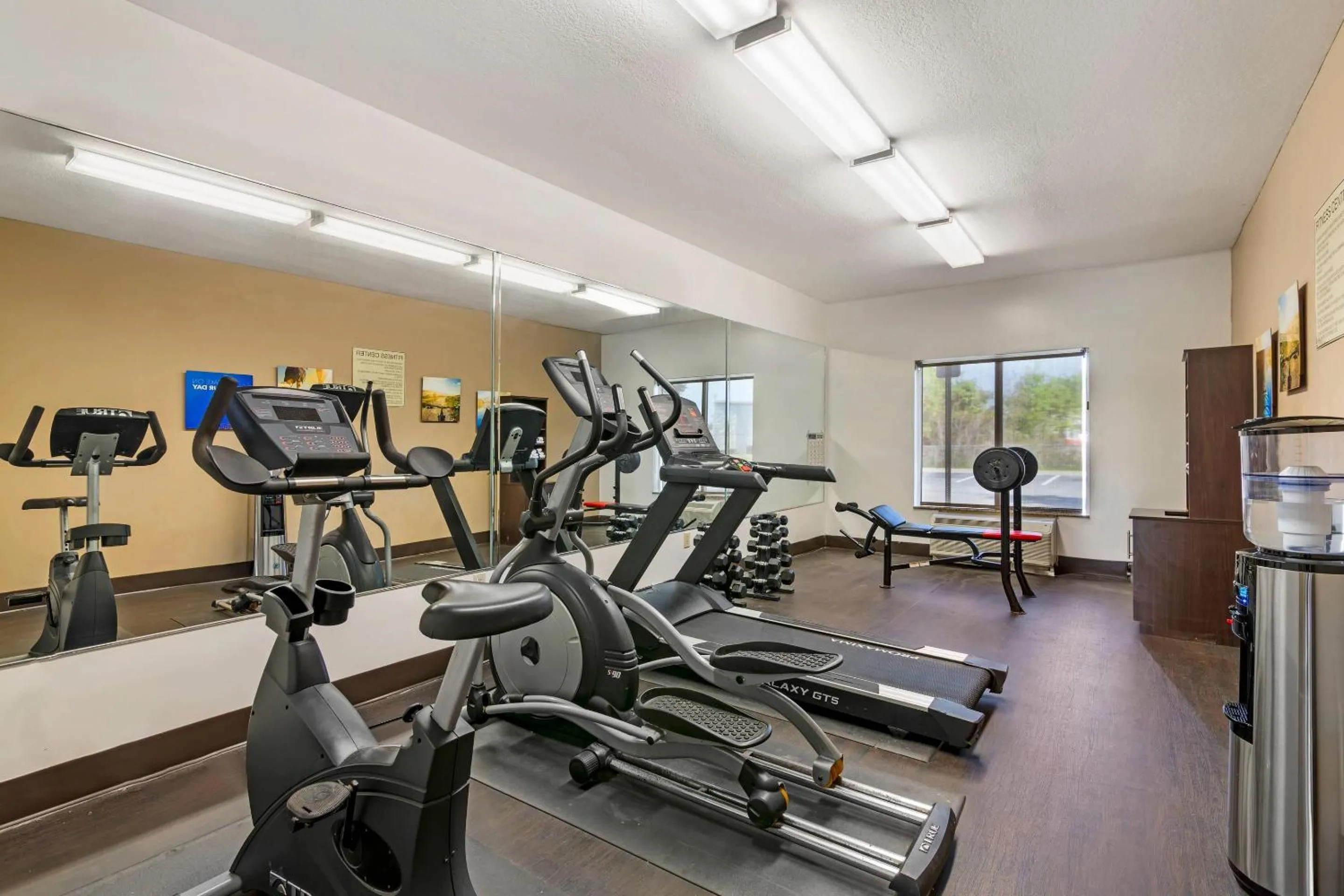Fitness centre/facilities in Comfort Suites Brunswick