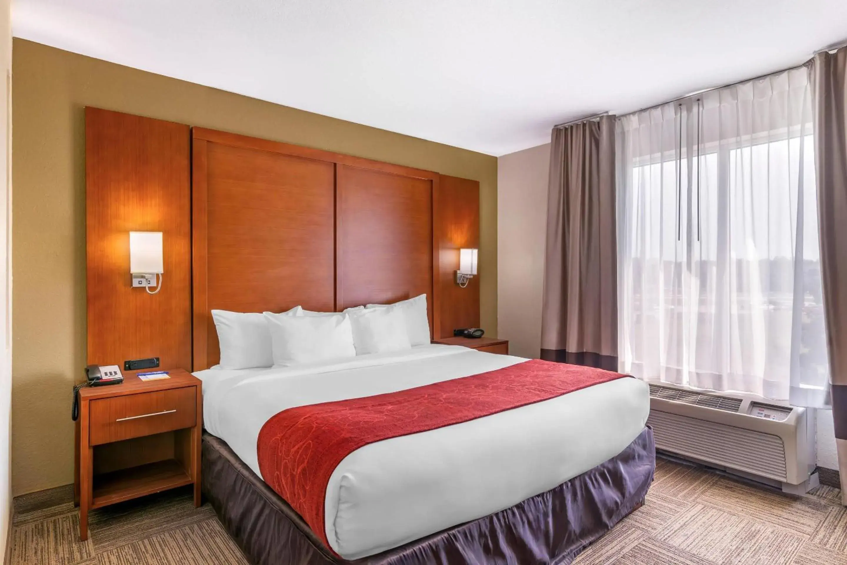 Bedroom, Bed in Comfort Suites Brunswick Bedroom, Bed in Comfort Suites Brunswick