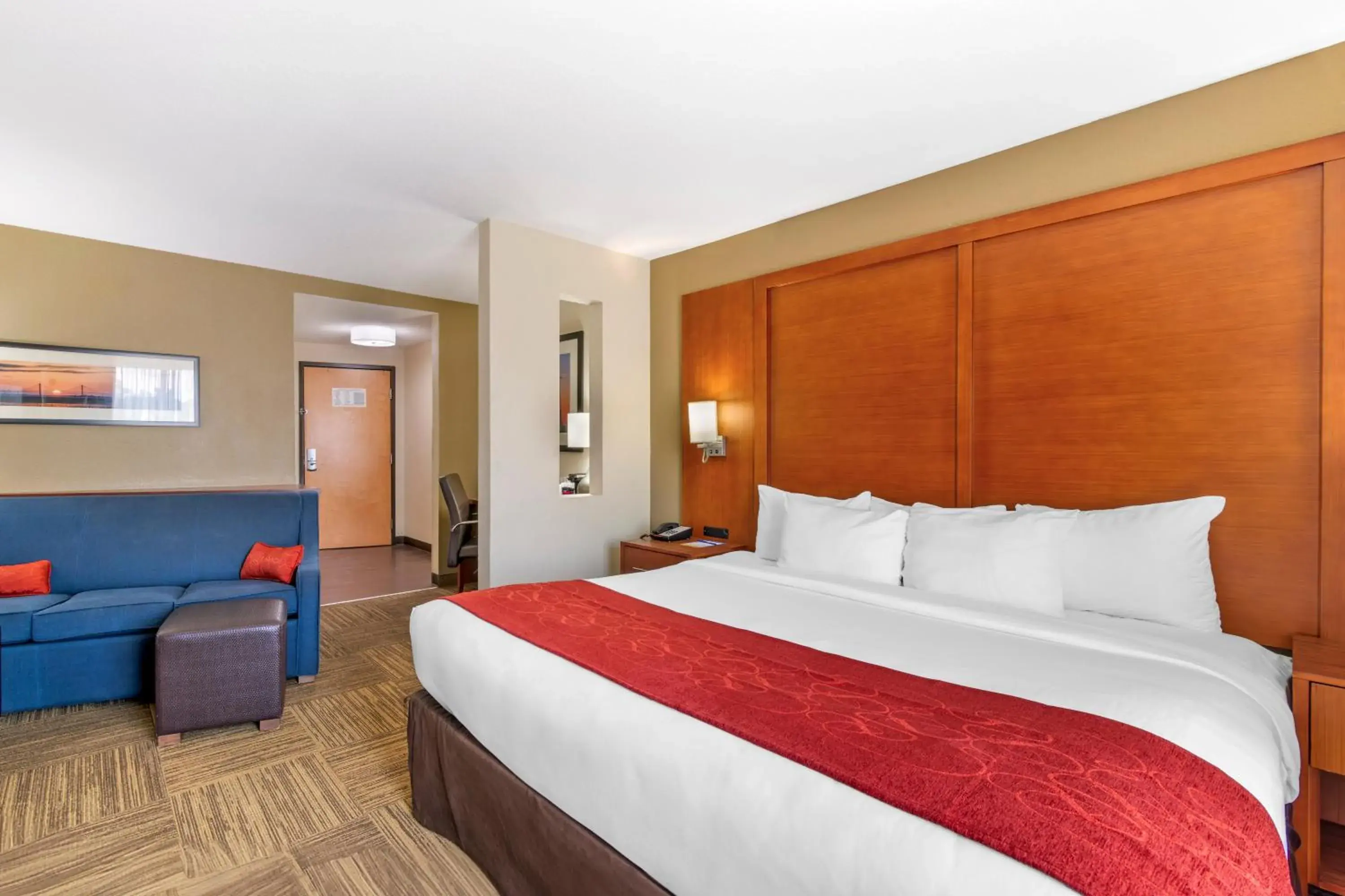 Bed in Comfort Suites Brunswick Bed in Comfort Suites Brunswick