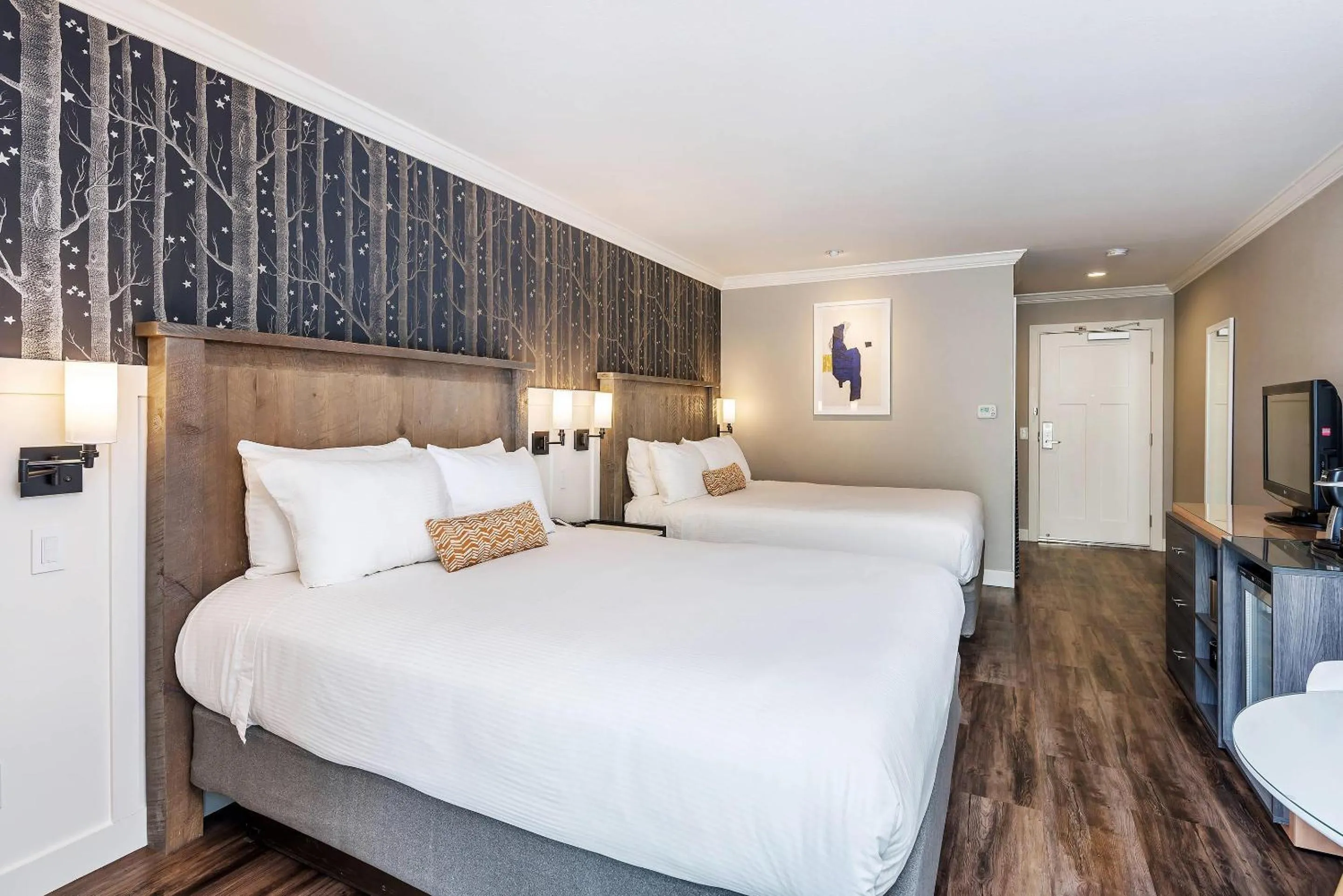 Bedroom, Bed in UpValley Inn & Hot Springs, an Ascend Collection Hotel