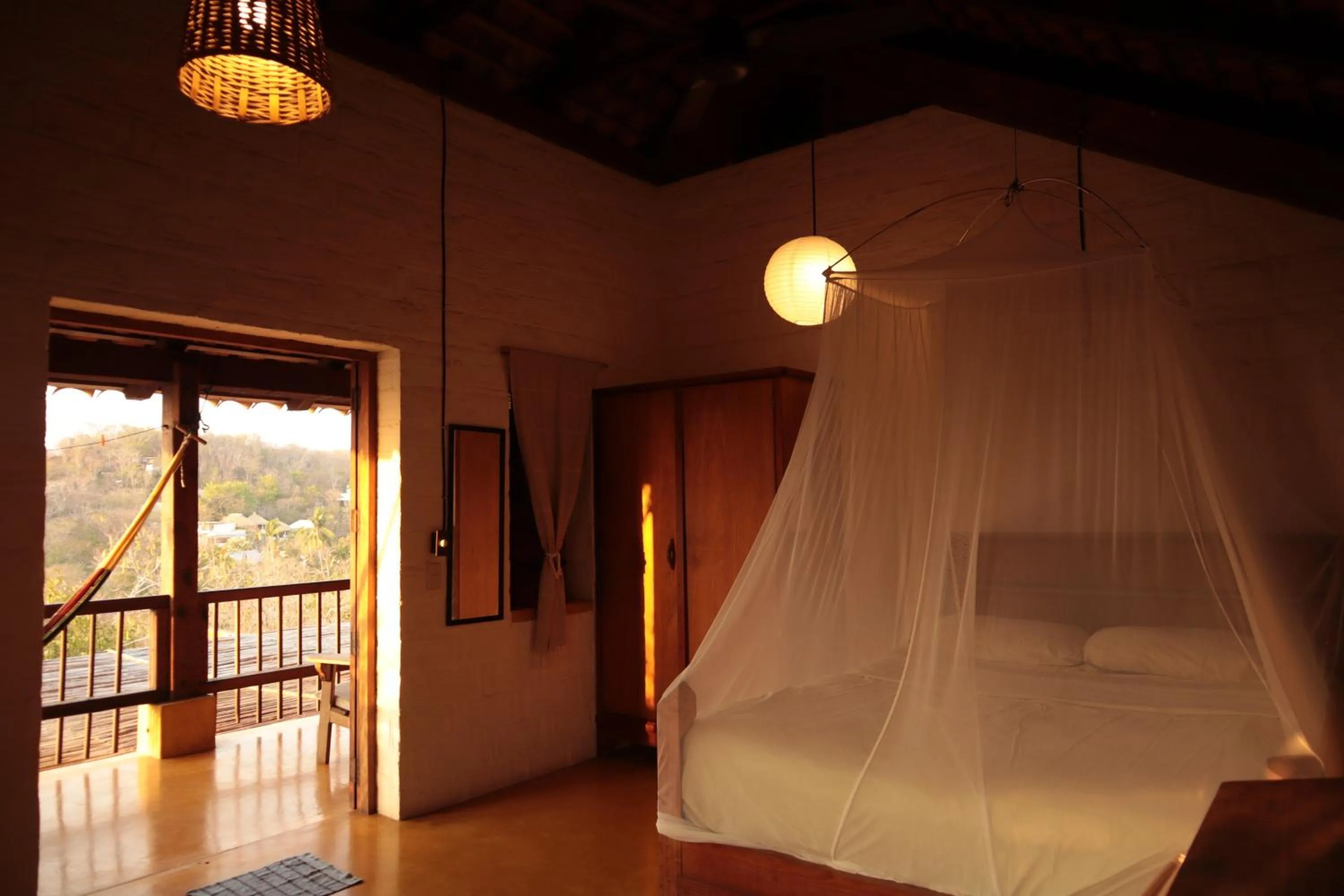 Deluxe Double Room with Balcony and Sea View in LA LOMA LINDA, Bungalows, Yoga and Feldenkrais, STARLINK INTERNET
