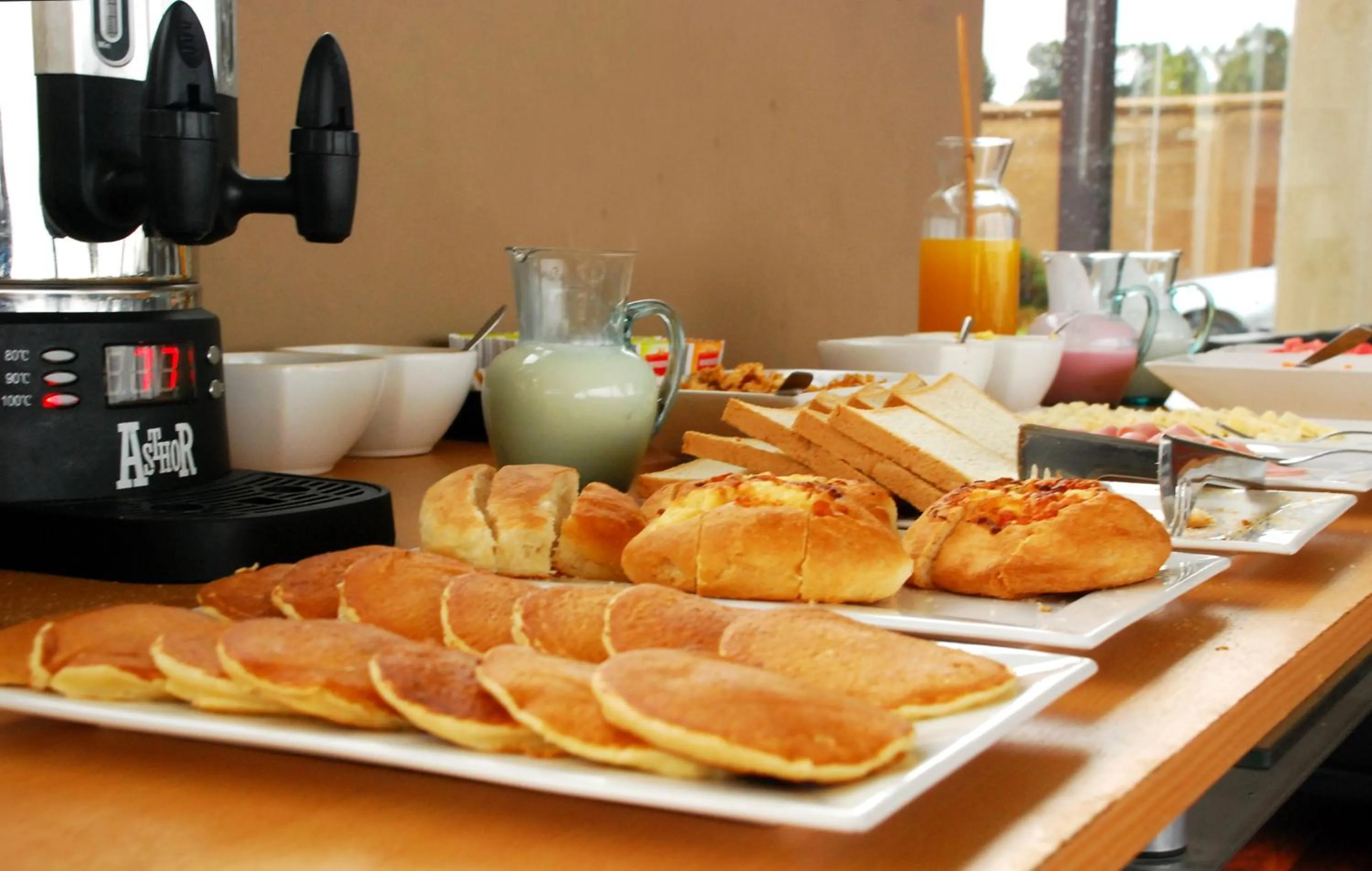 Breakfast in Hotel Onkel Inn Torres de Copacabana