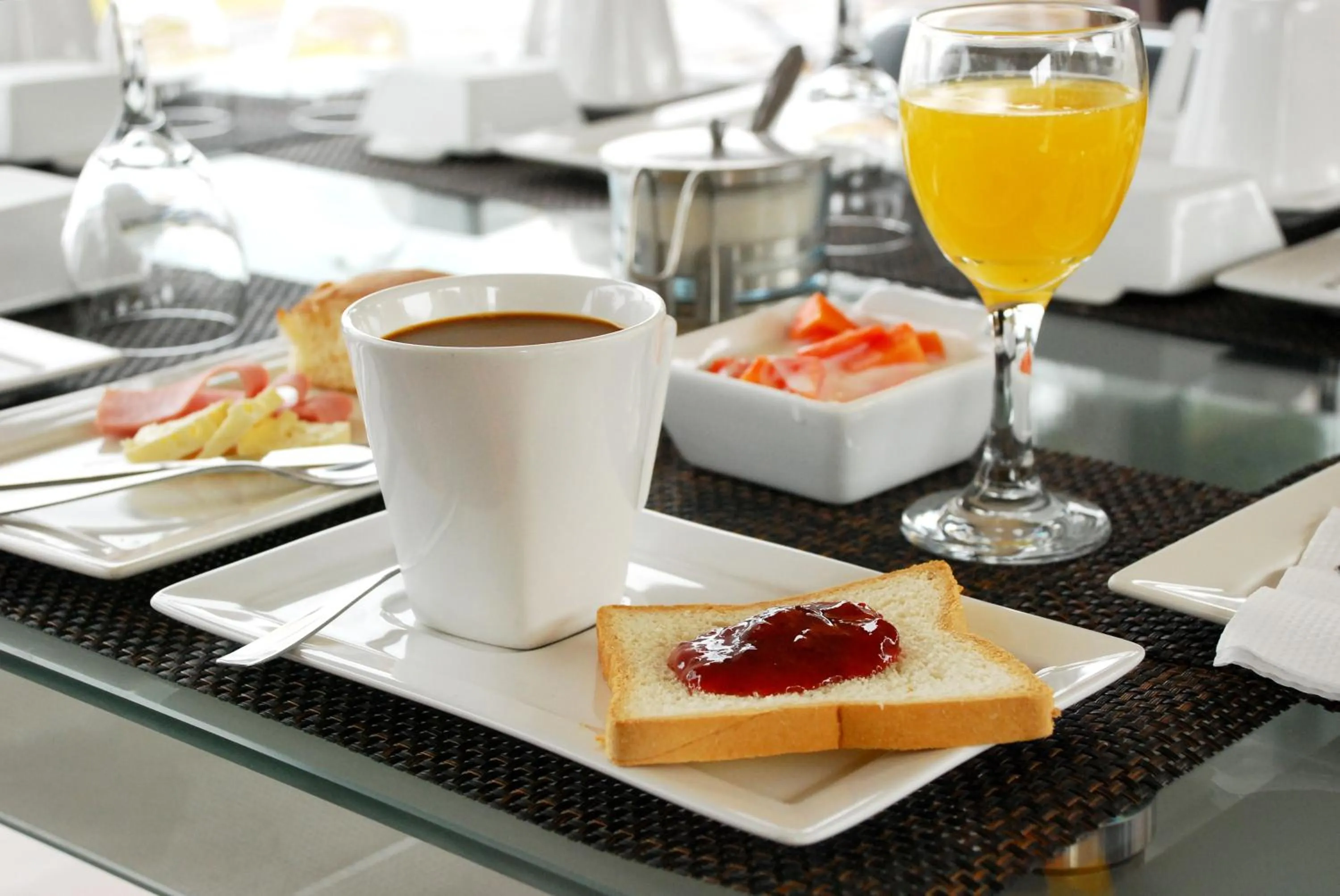 Breakfast in Hotel Onkel Inn Torres de Copacabana