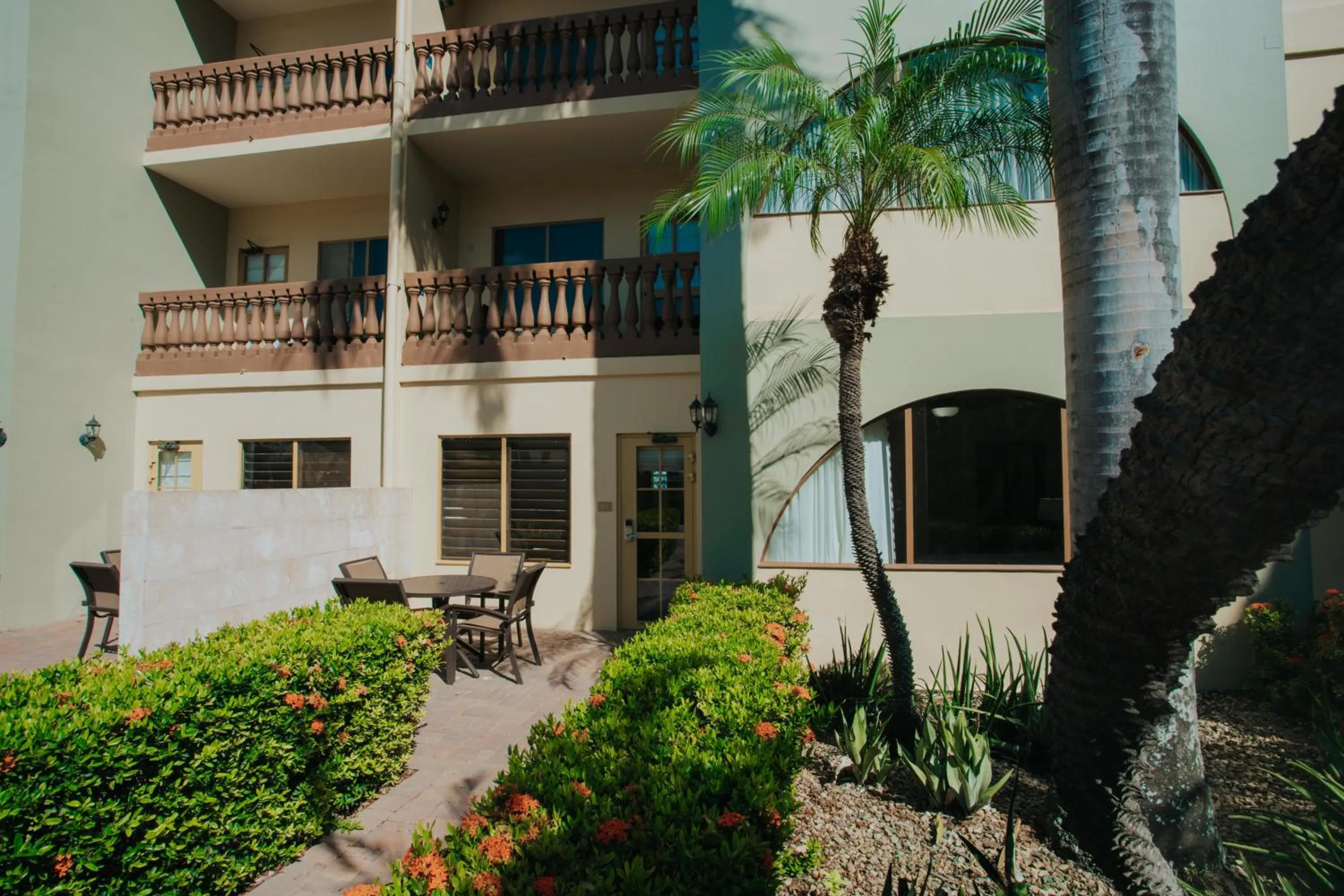Patio in Eagle Aruba Resort