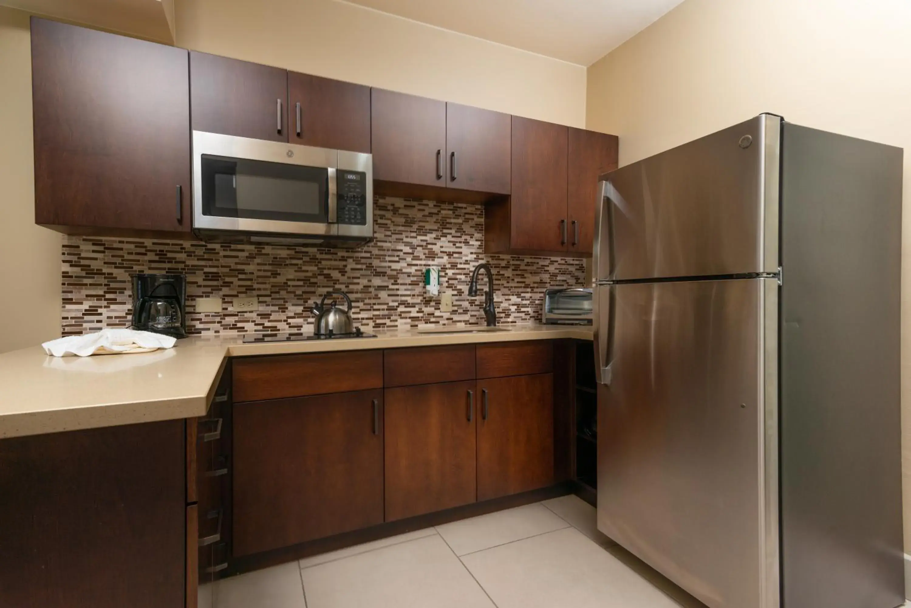 Kitchen or kitchenette in Eagle Aruba Resort Kitchen or kitchenette in Eagle Aruba Resort
