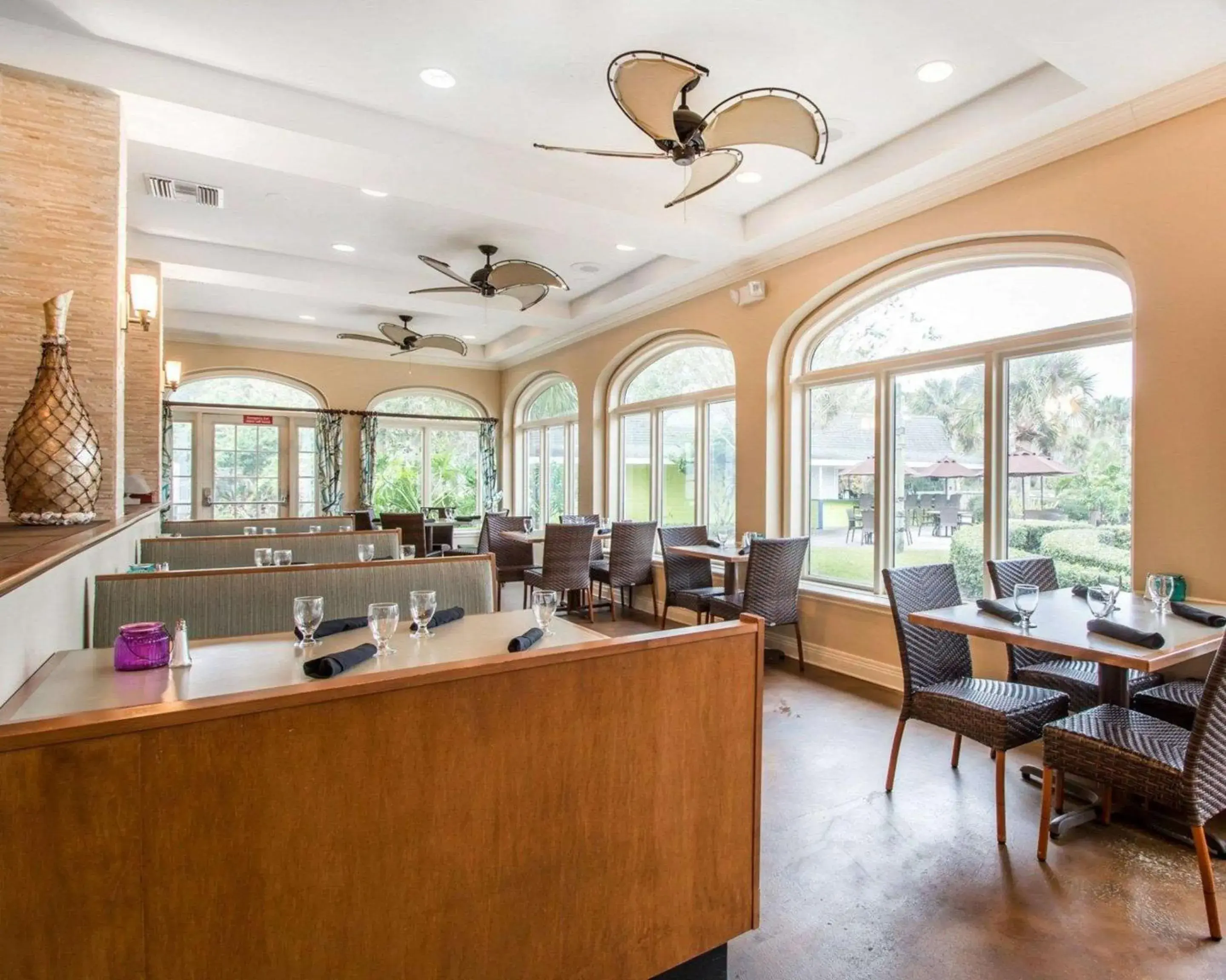 Breakfast in Plantation Resort on Crystal River, Ascend Hotel Collection Breakfast in Plantation Resort on Crystal River, Ascend Hotel Collection