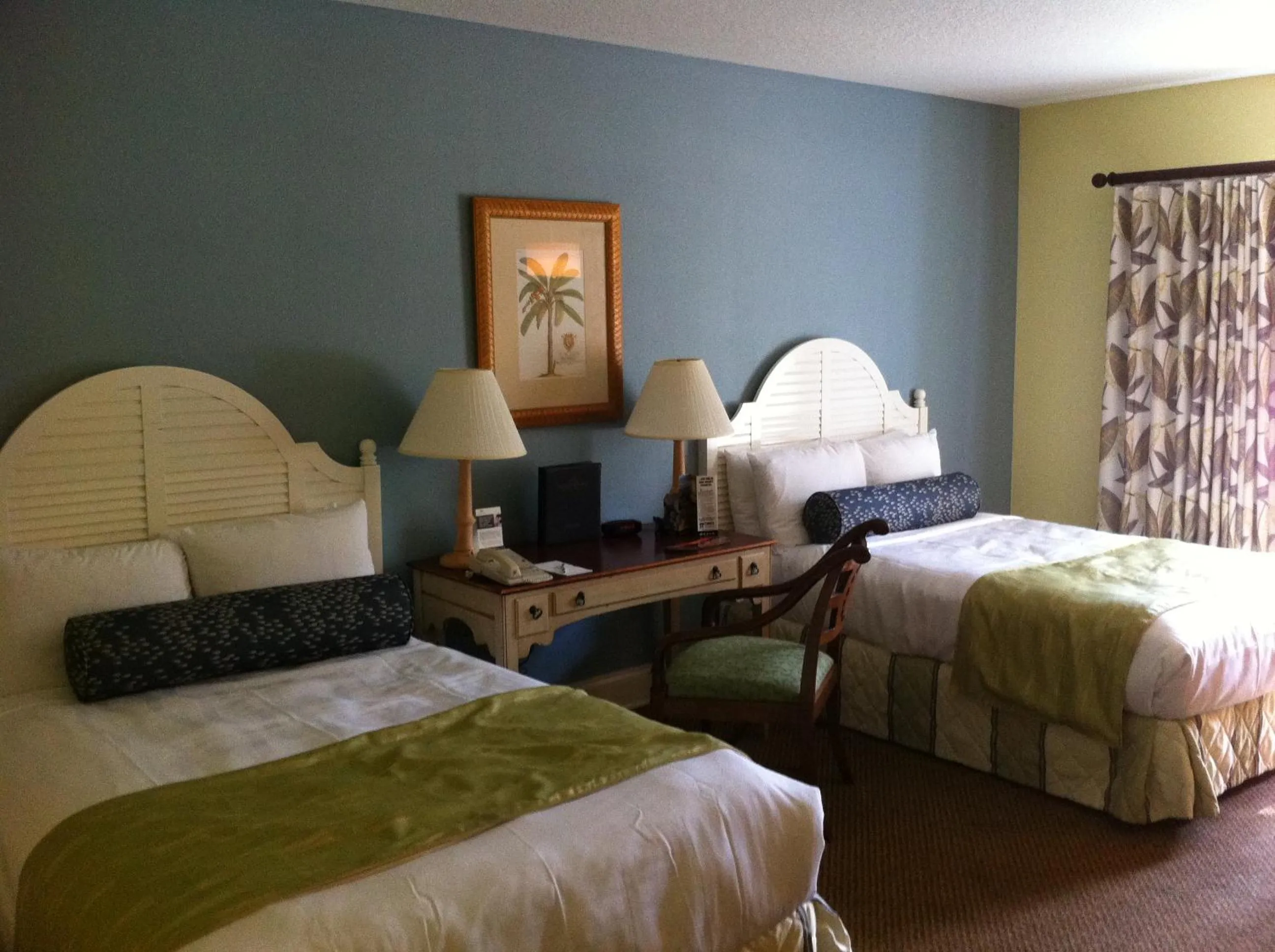 Bed in Plantation Resort on Crystal River, Ascend Hotel Collection