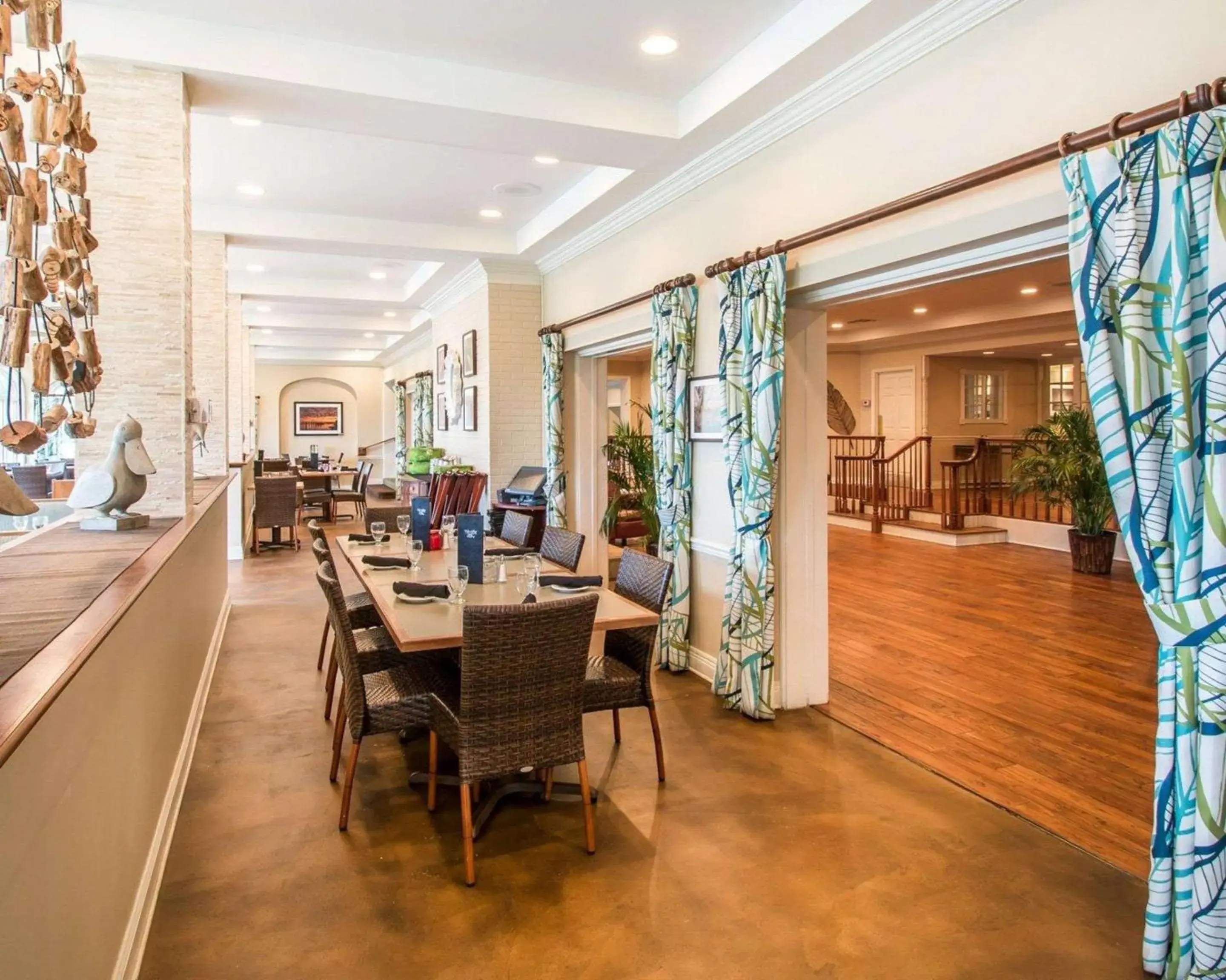 Breakfast in Plantation Resort on Crystal River, Ascend Hotel Collection Breakfast in Plantation Resort on Crystal River, Ascend Hotel Collection