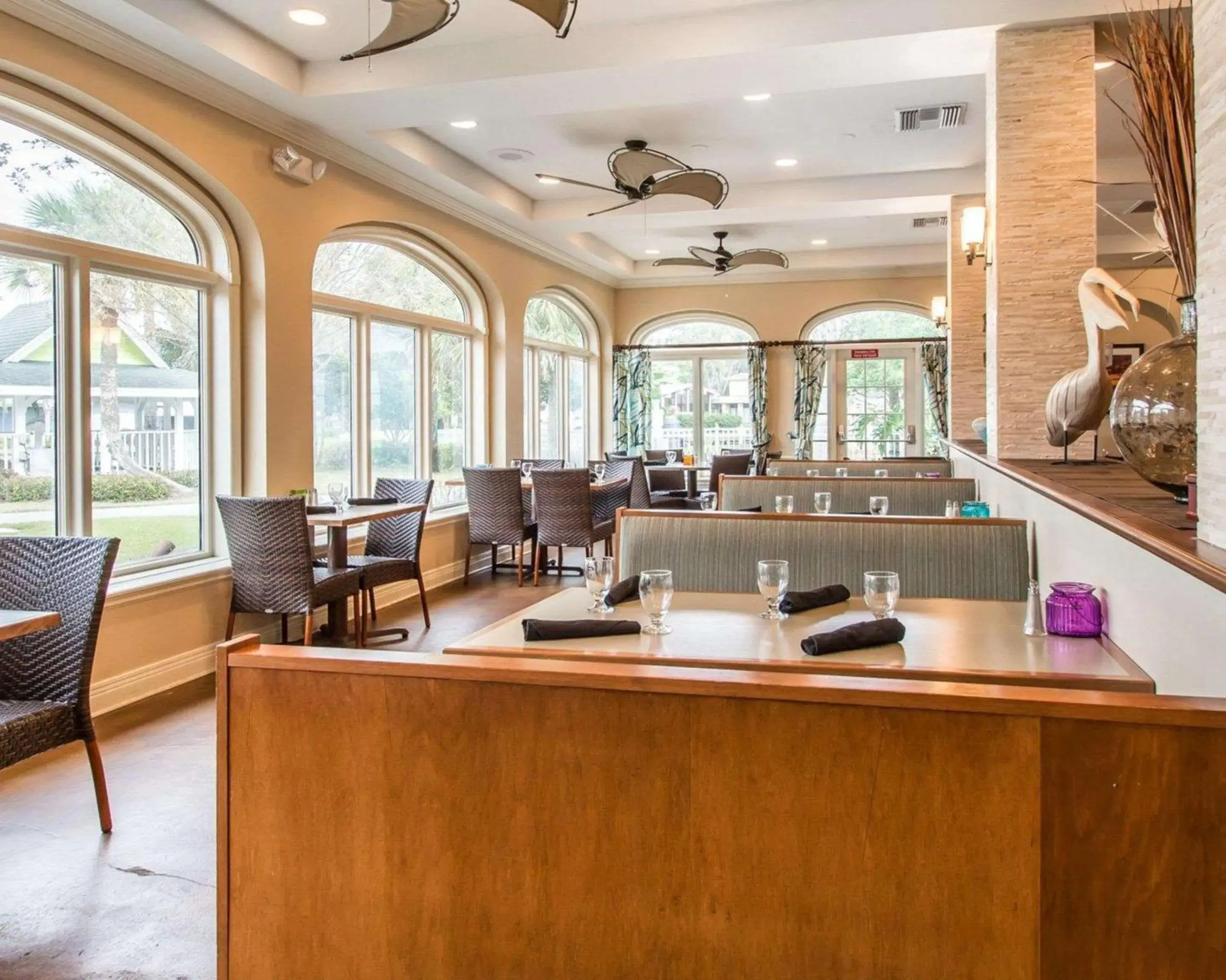 Restaurant/places to eat in Plantation Resort on Crystal River, Ascend Hotel Collection Restaurant/places to eat in Plantation Resort on Crystal River, Ascend Hotel Collection