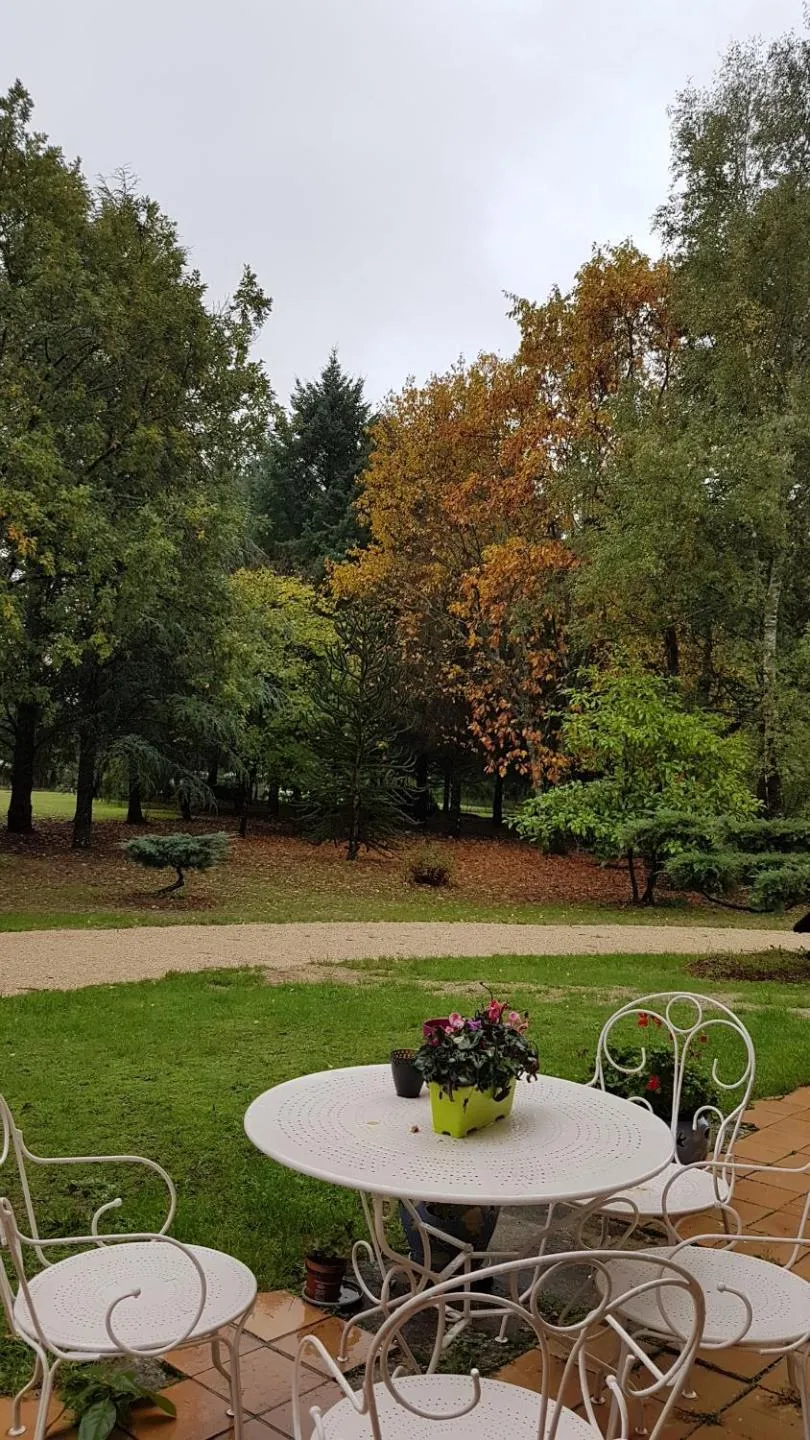 Patio in Le Clos des Écureuils
