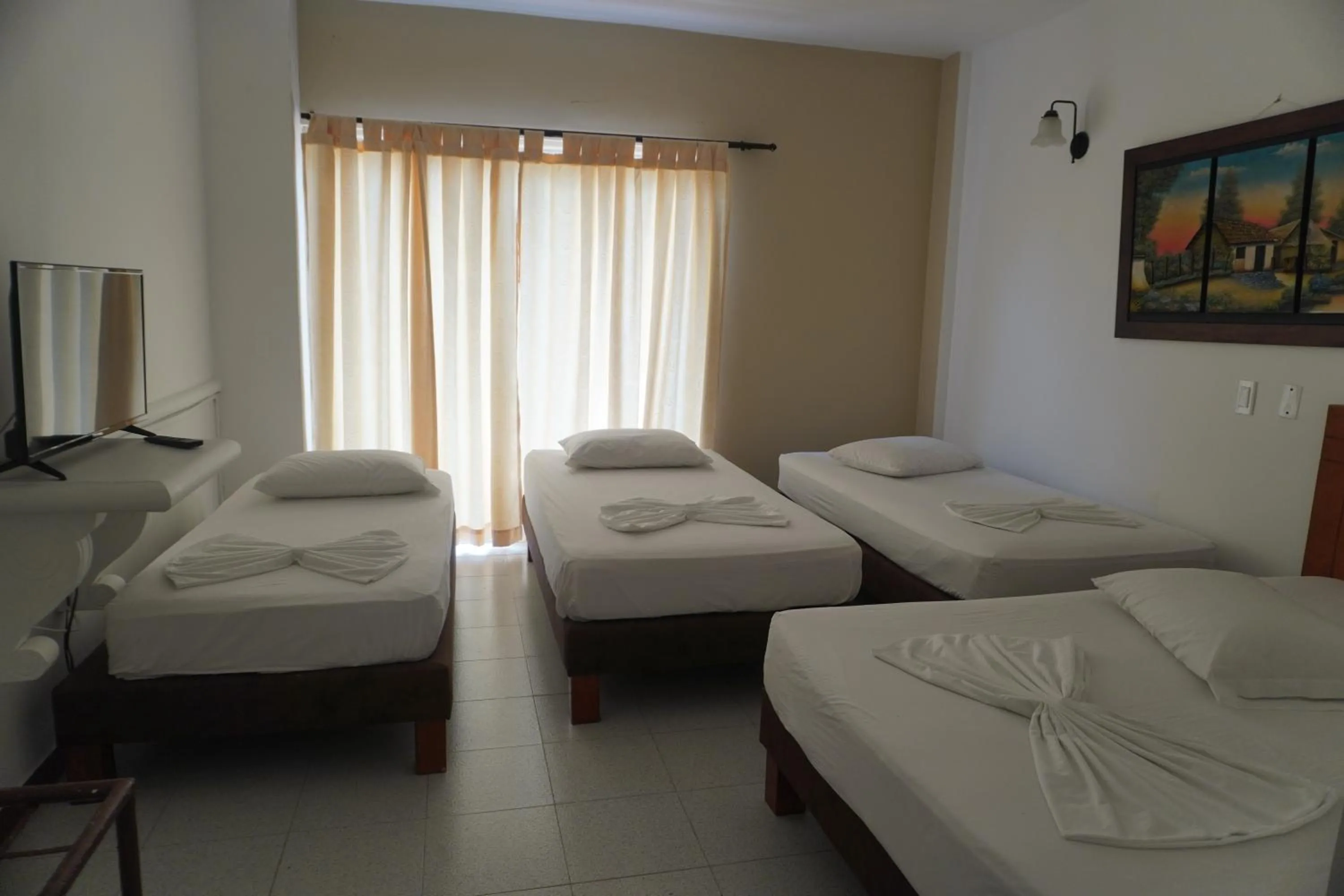 Family Room with Balcony in Hotel y Restaurante Mesón del Gitano