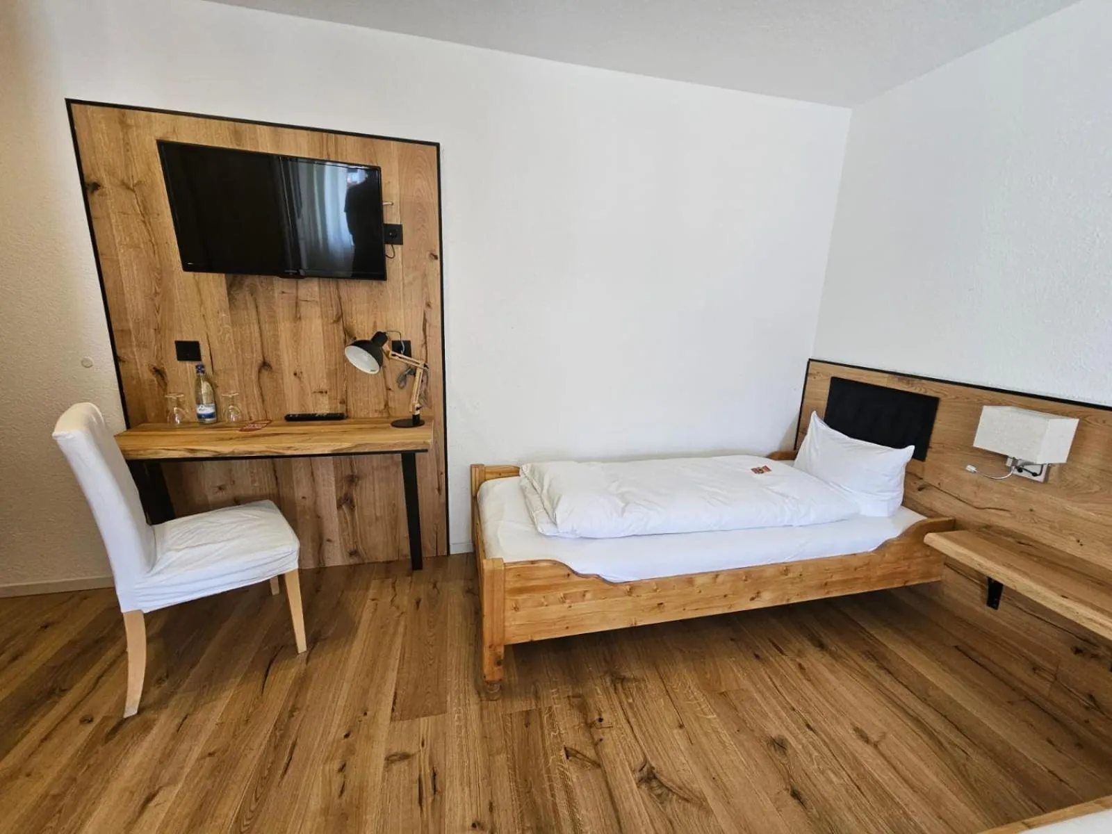 Bed in Hotel & Restaurant Tanne