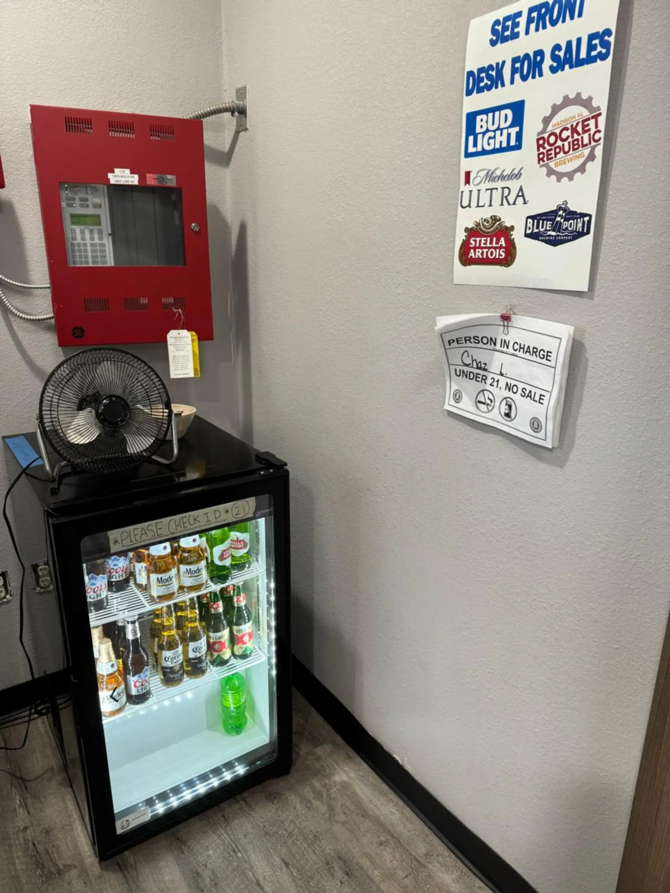 Lounge or bar in Clarion Pointe Madison-Huntsville Lounge or bar in Clarion Pointe Madison-Huntsville