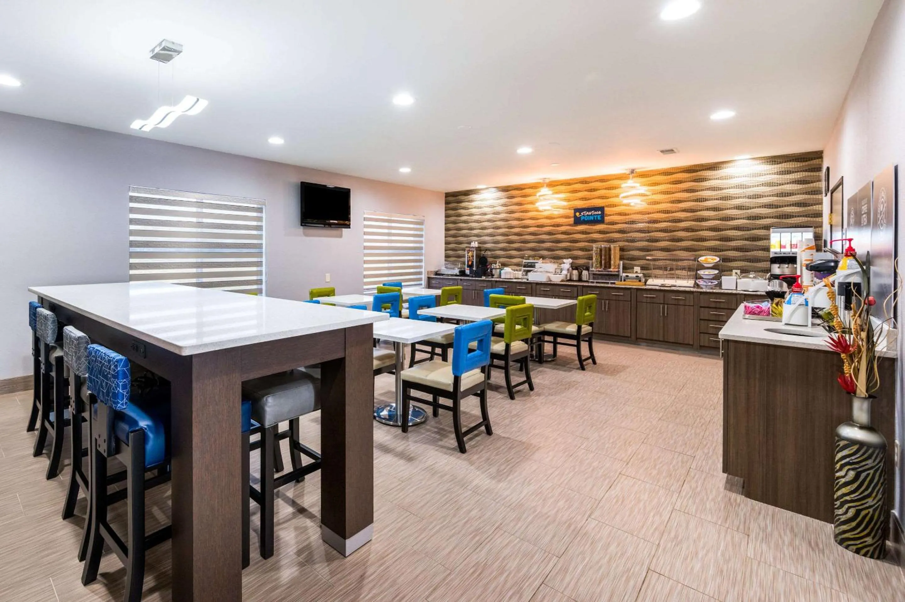 Restaurant/places to eat in Clarion Pointe Madison-Huntsville