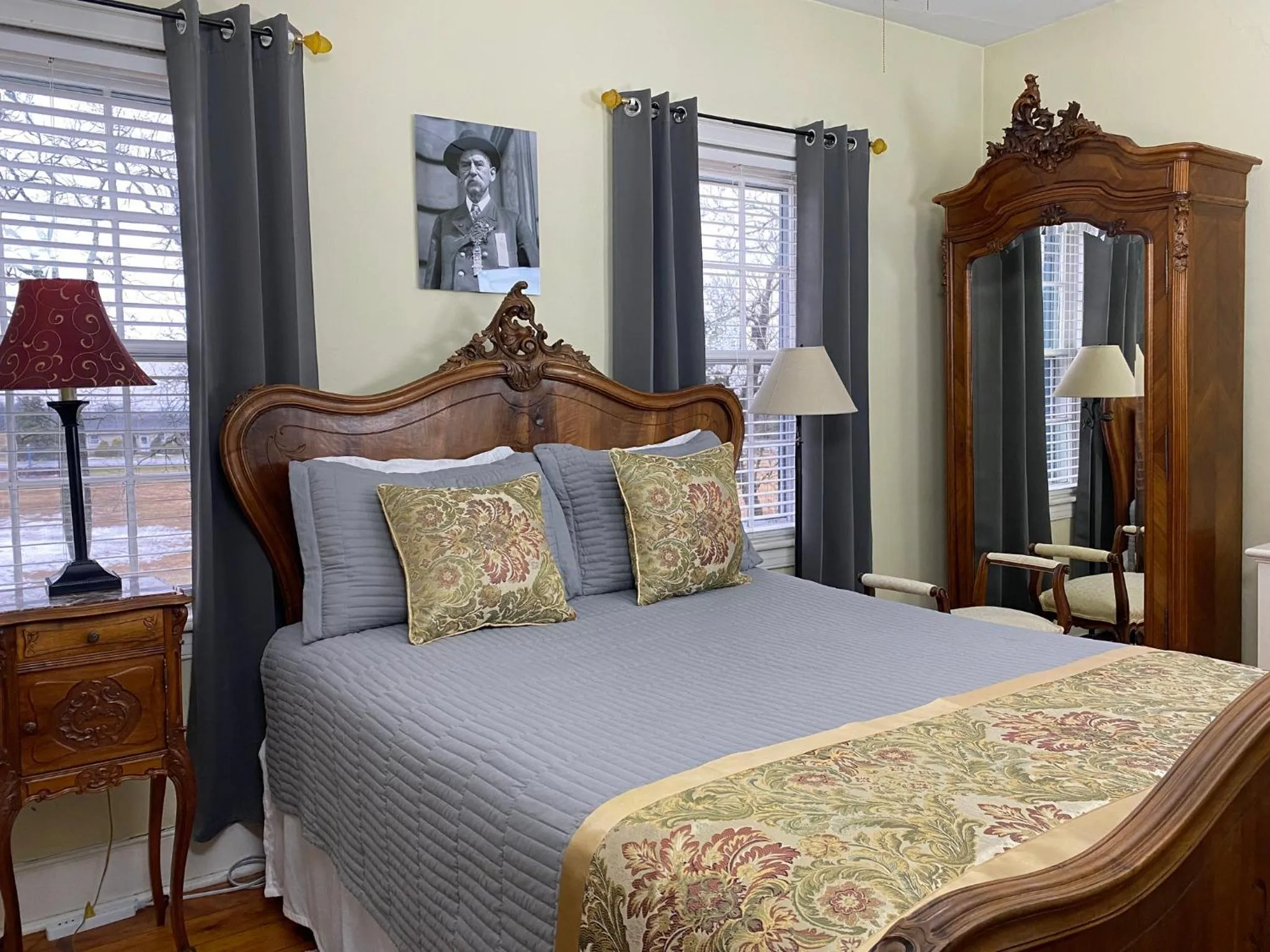 Photo of the whole room in Lightner Farmhouse B&B