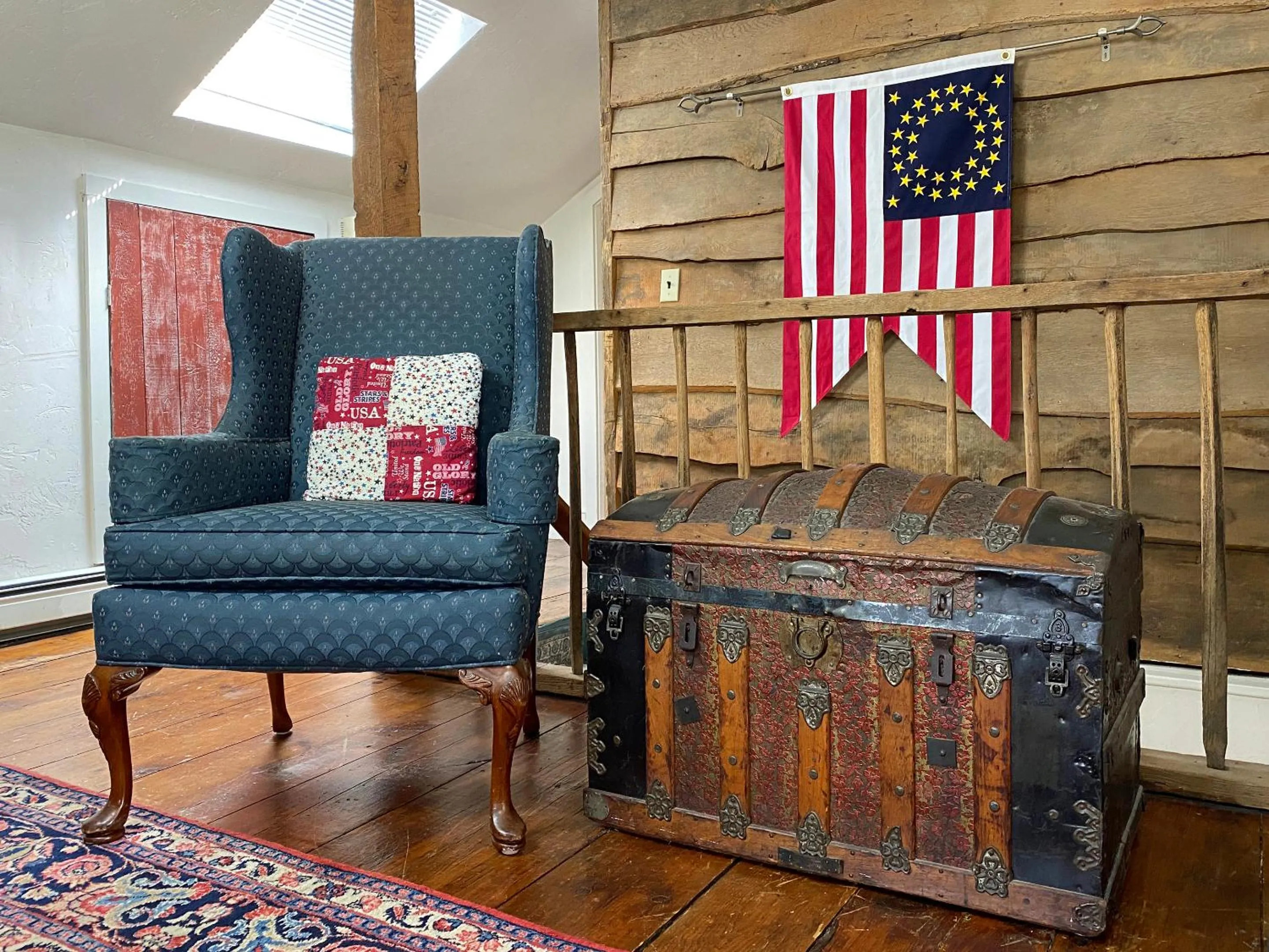 Seating area in Lightner Farmhouse B&B