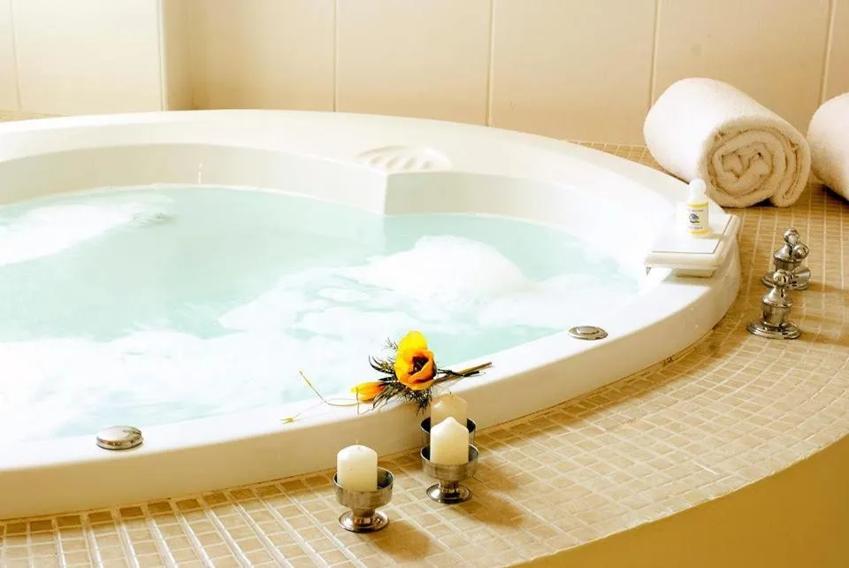 Hot Tub in Hotel Melodia