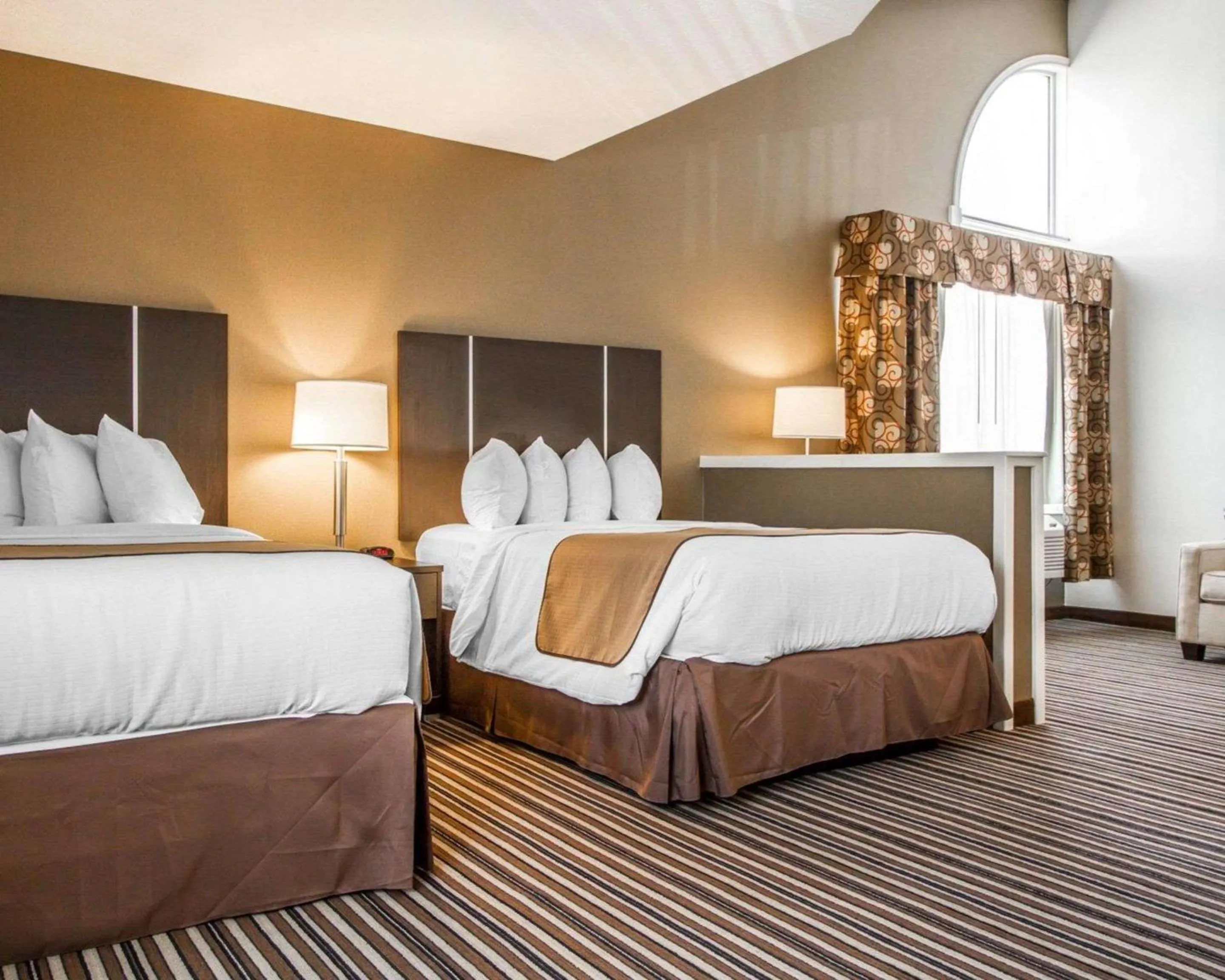 Bedroom, Bed in Quality Inn & Suites South Portland