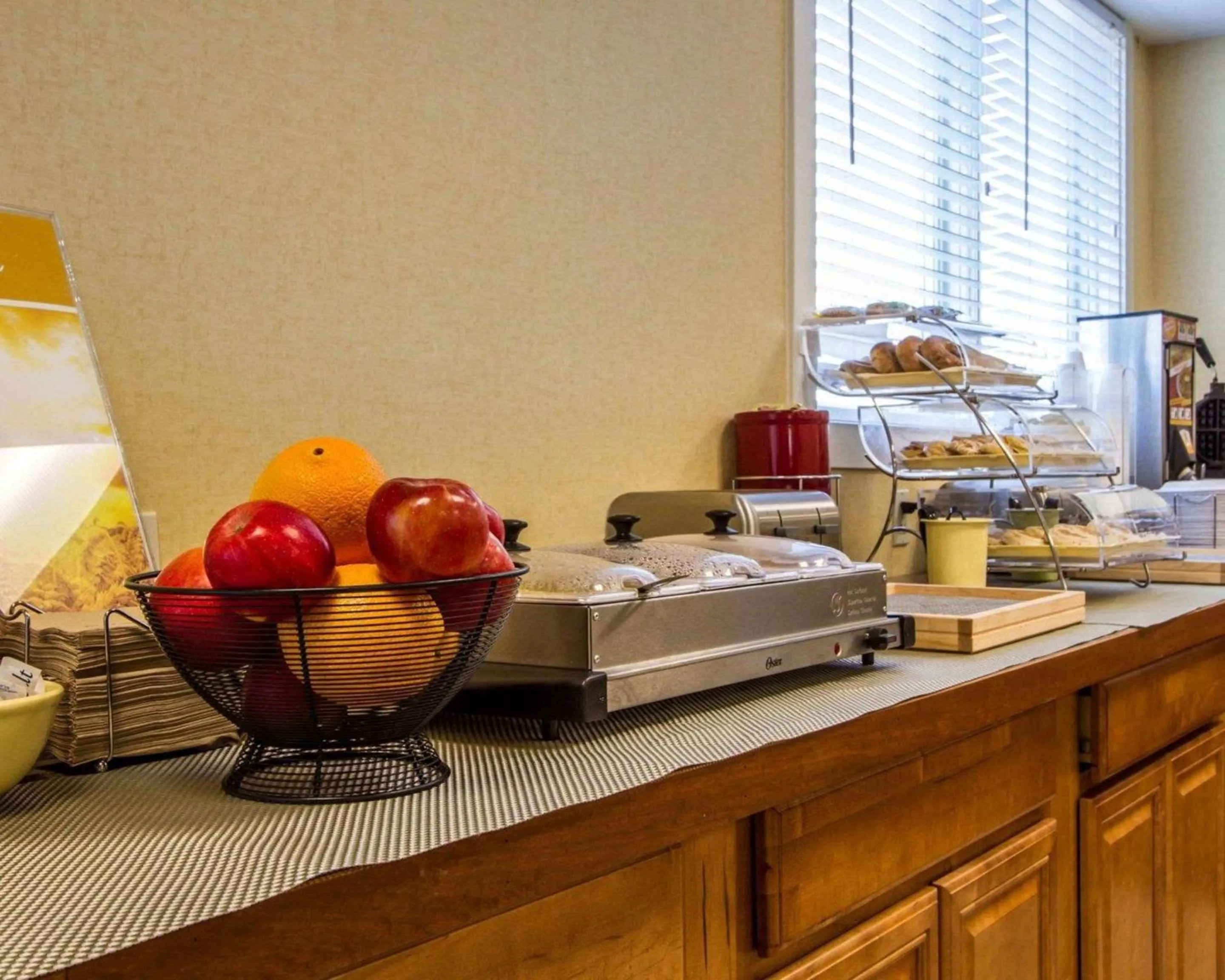 Restaurant/places to eat in Quality Inn & Suites South Portland